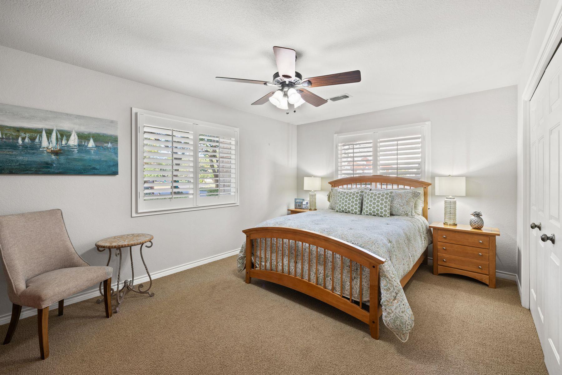 14 Beaver Is, Granite Shoals, TX 78654