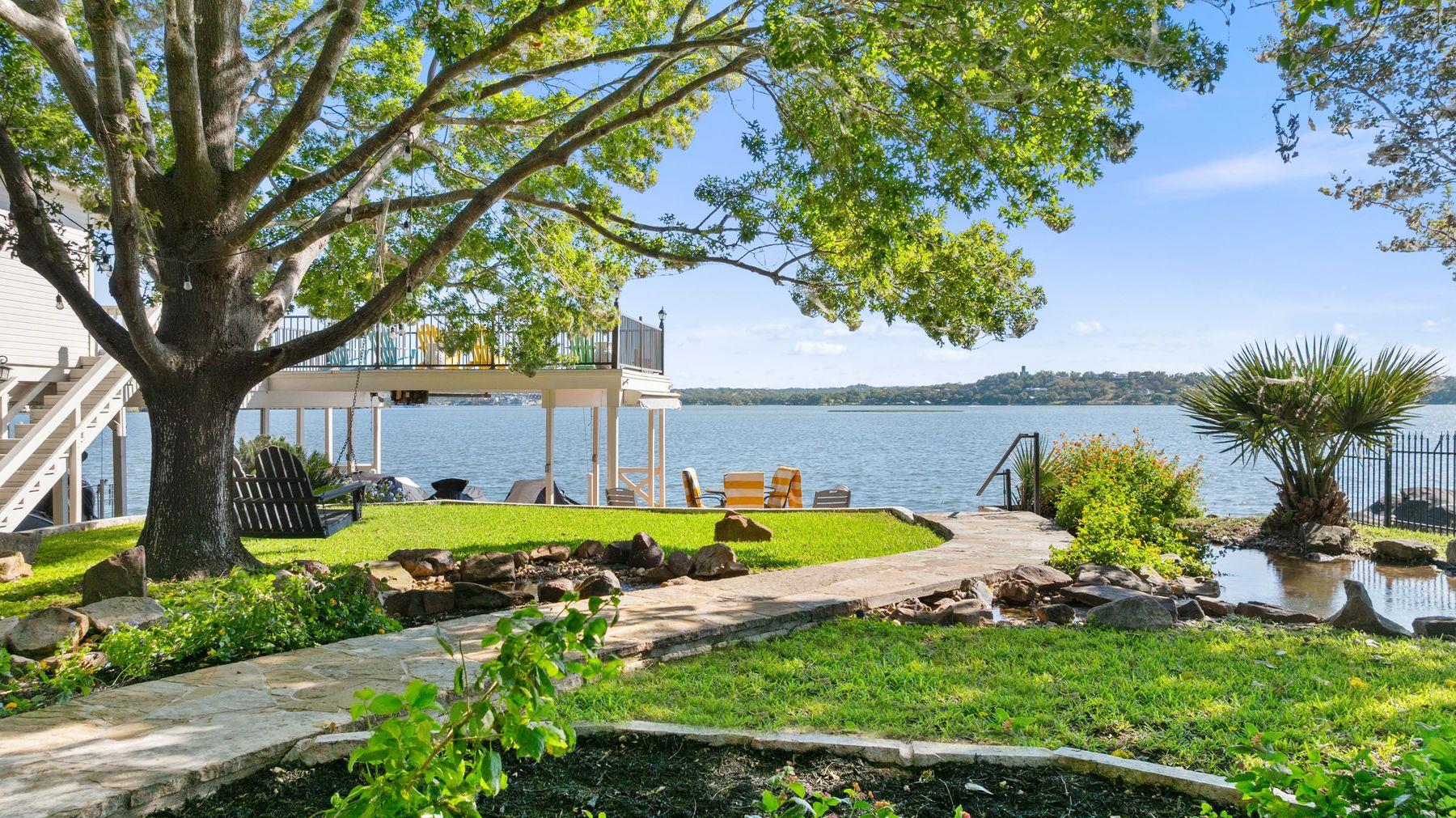 14 Beaver Is, Granite Shoals, TX 78654