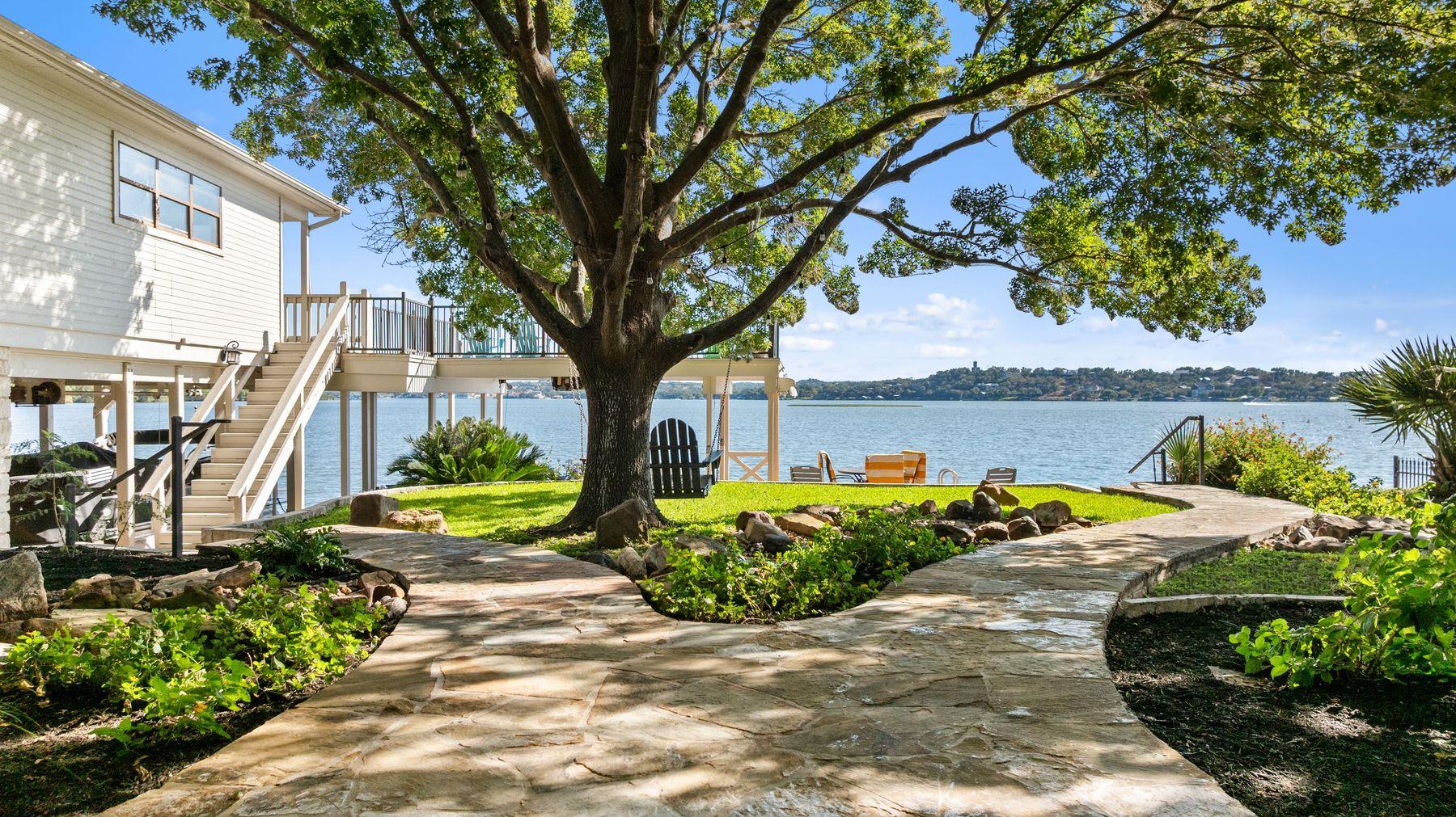 14 Beaver Is, Granite Shoals, TX 78654