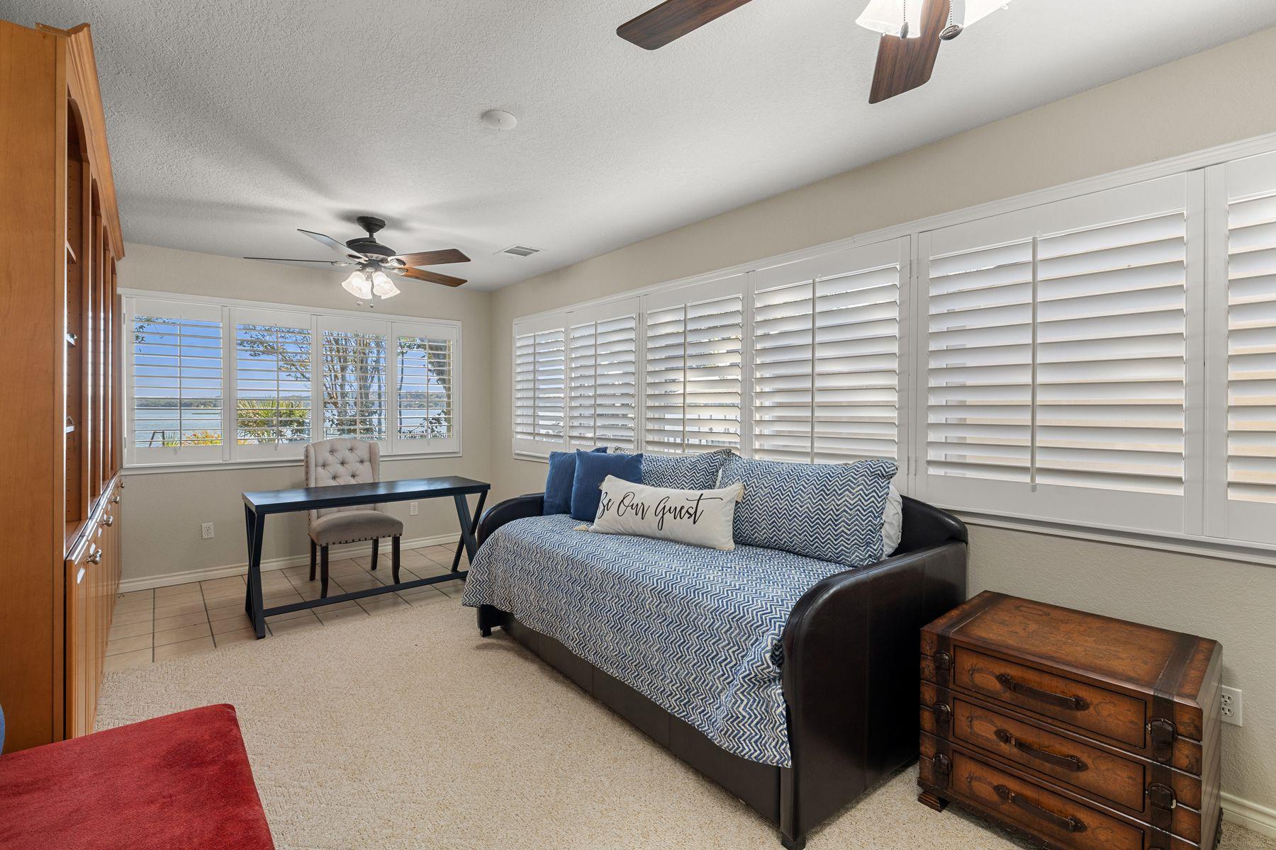 14 Beaver Is, Granite Shoals, TX 78654