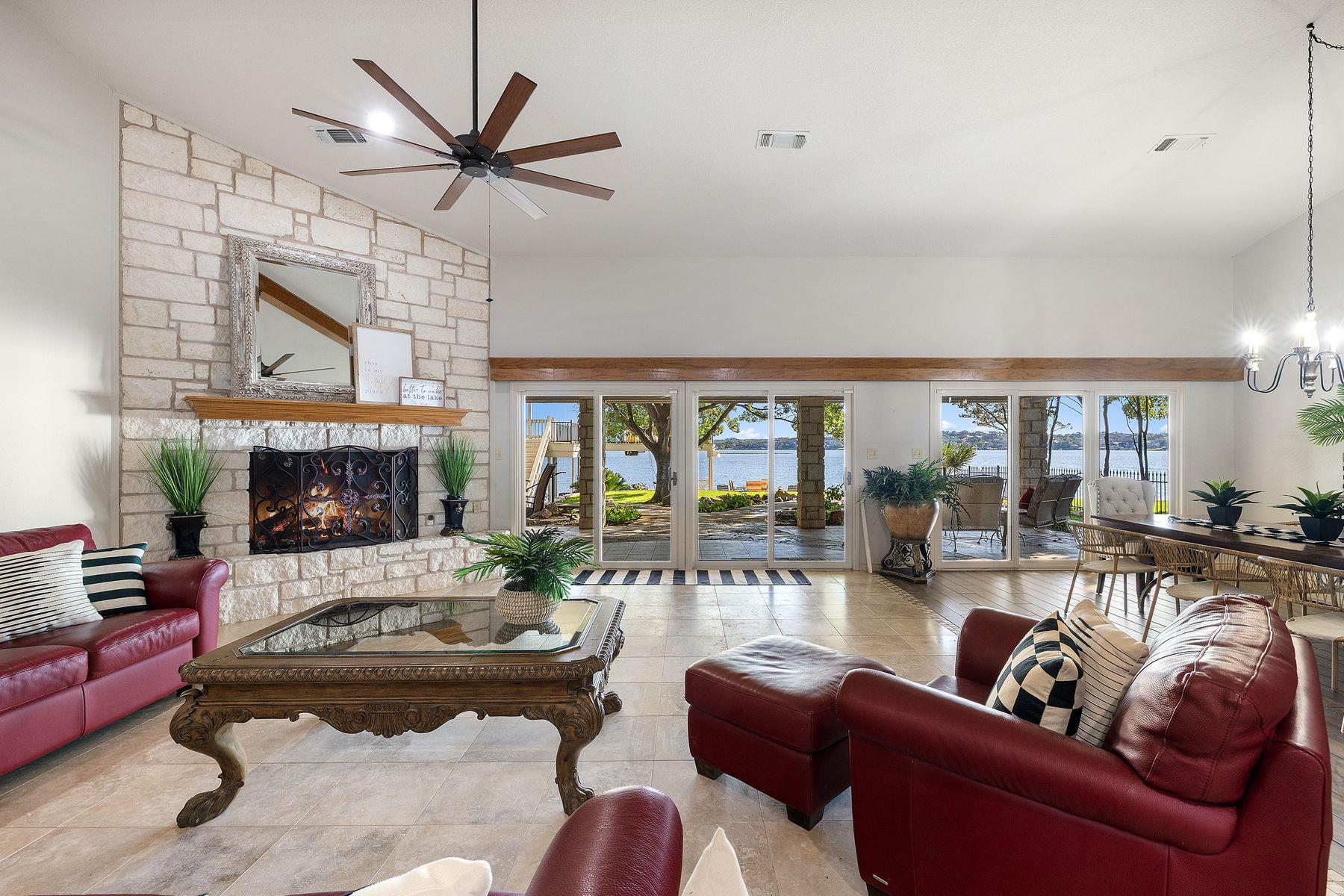 14 Beaver Is, Granite Shoals, TX 78654