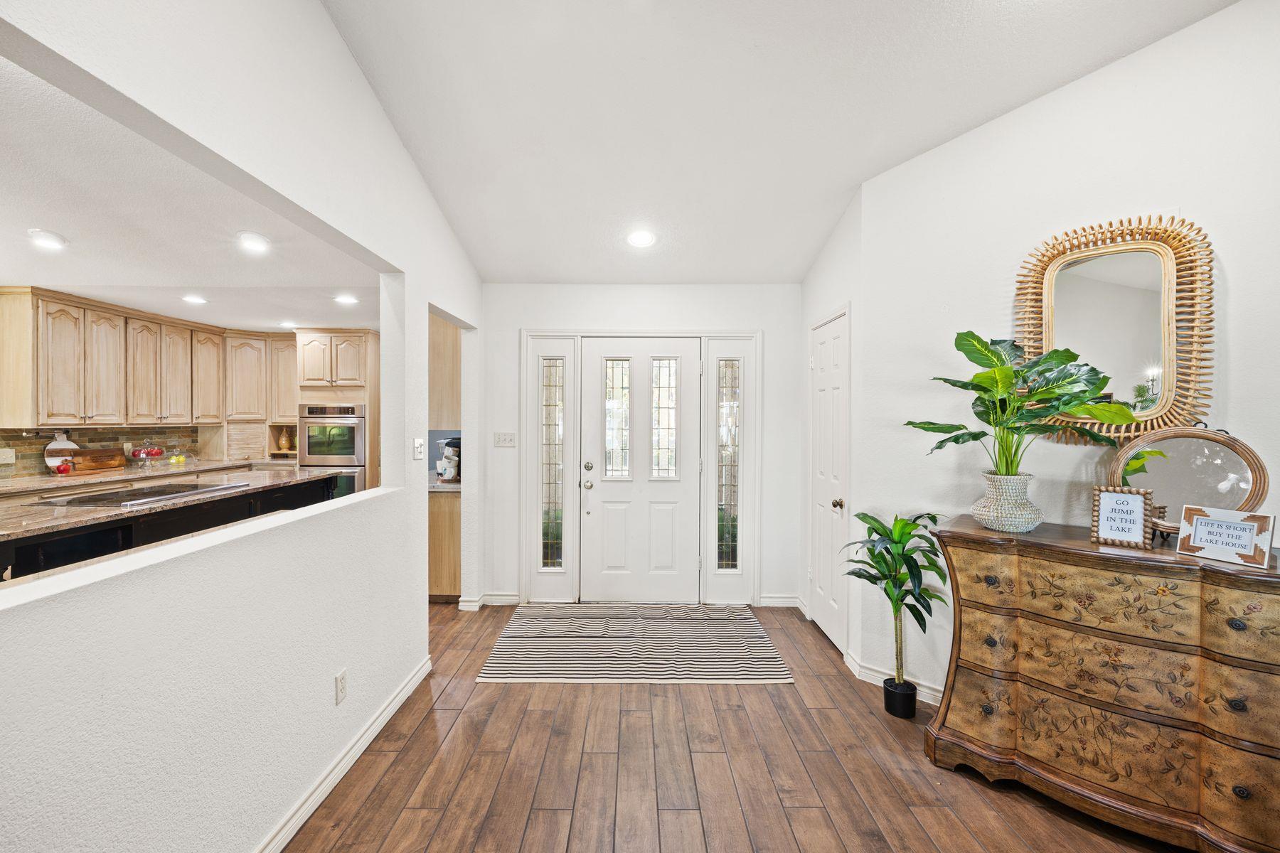 14 Beaver Is, Granite Shoals, TX 78654