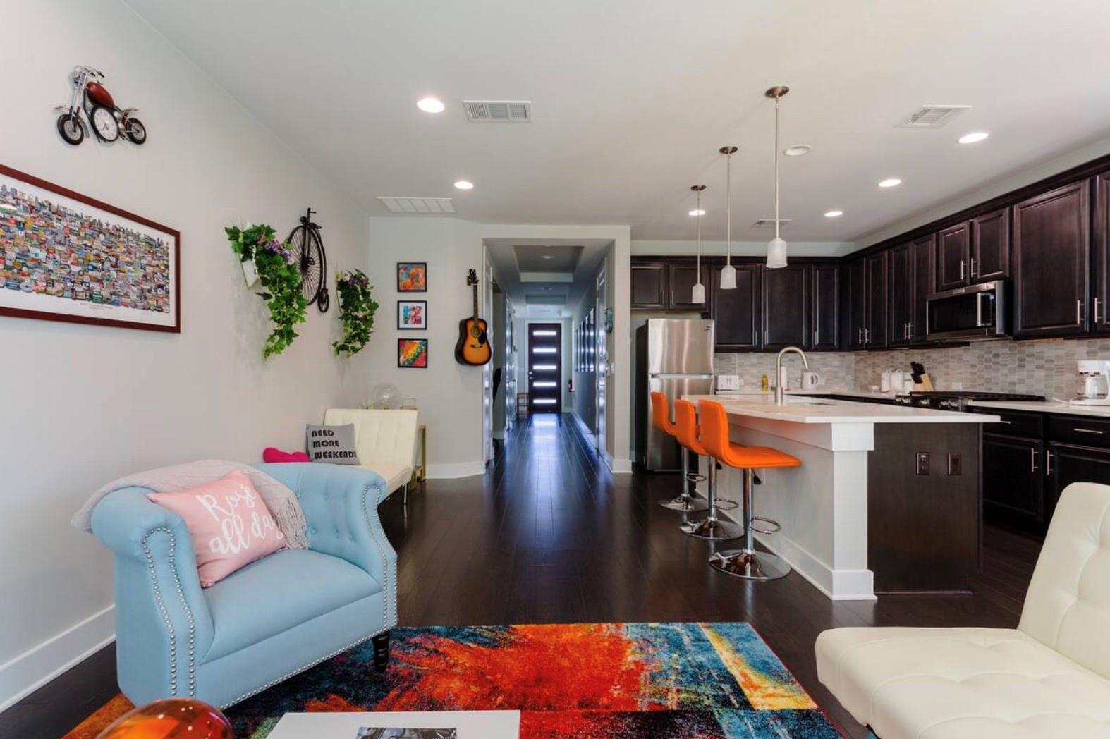 807 E 16th St # A, Austin, TX 78702