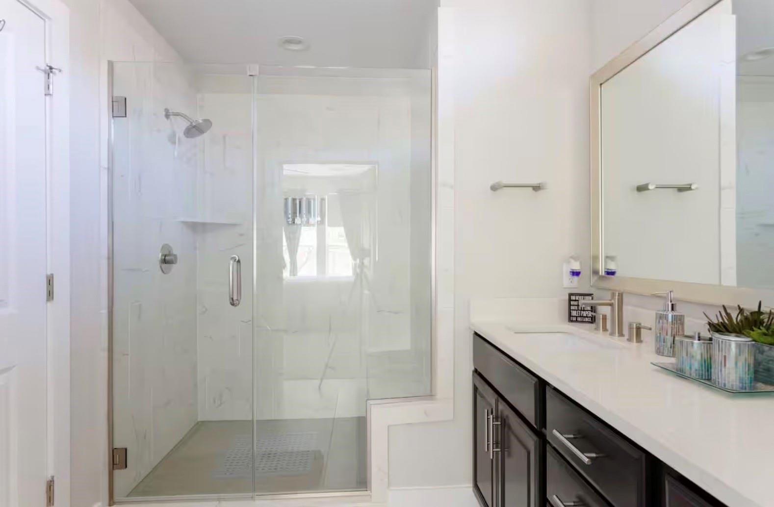 807 E 16th St # A, Austin, TX 78702