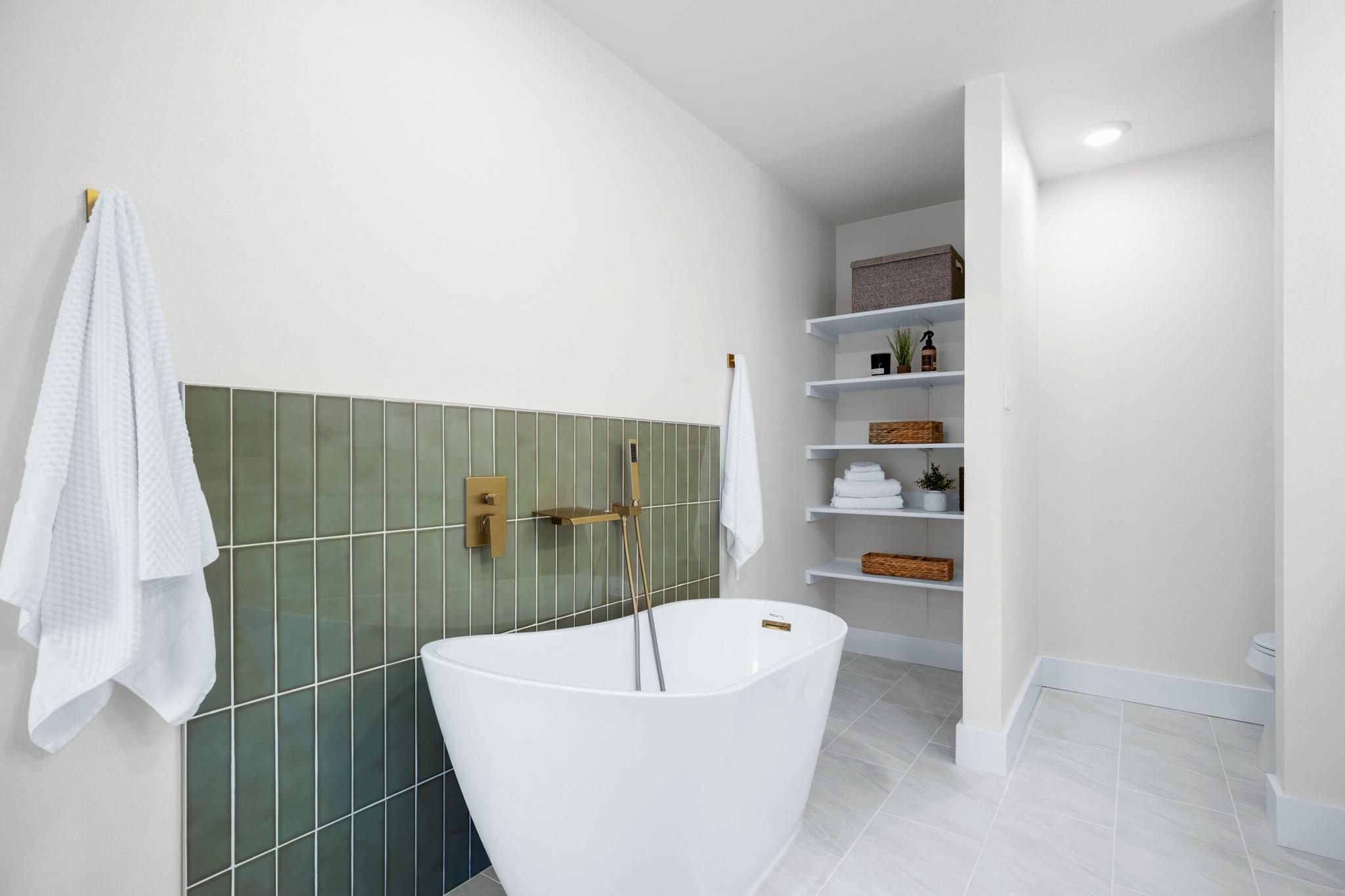 17901 Narsitin Ln, Pflugerville, TX 78660