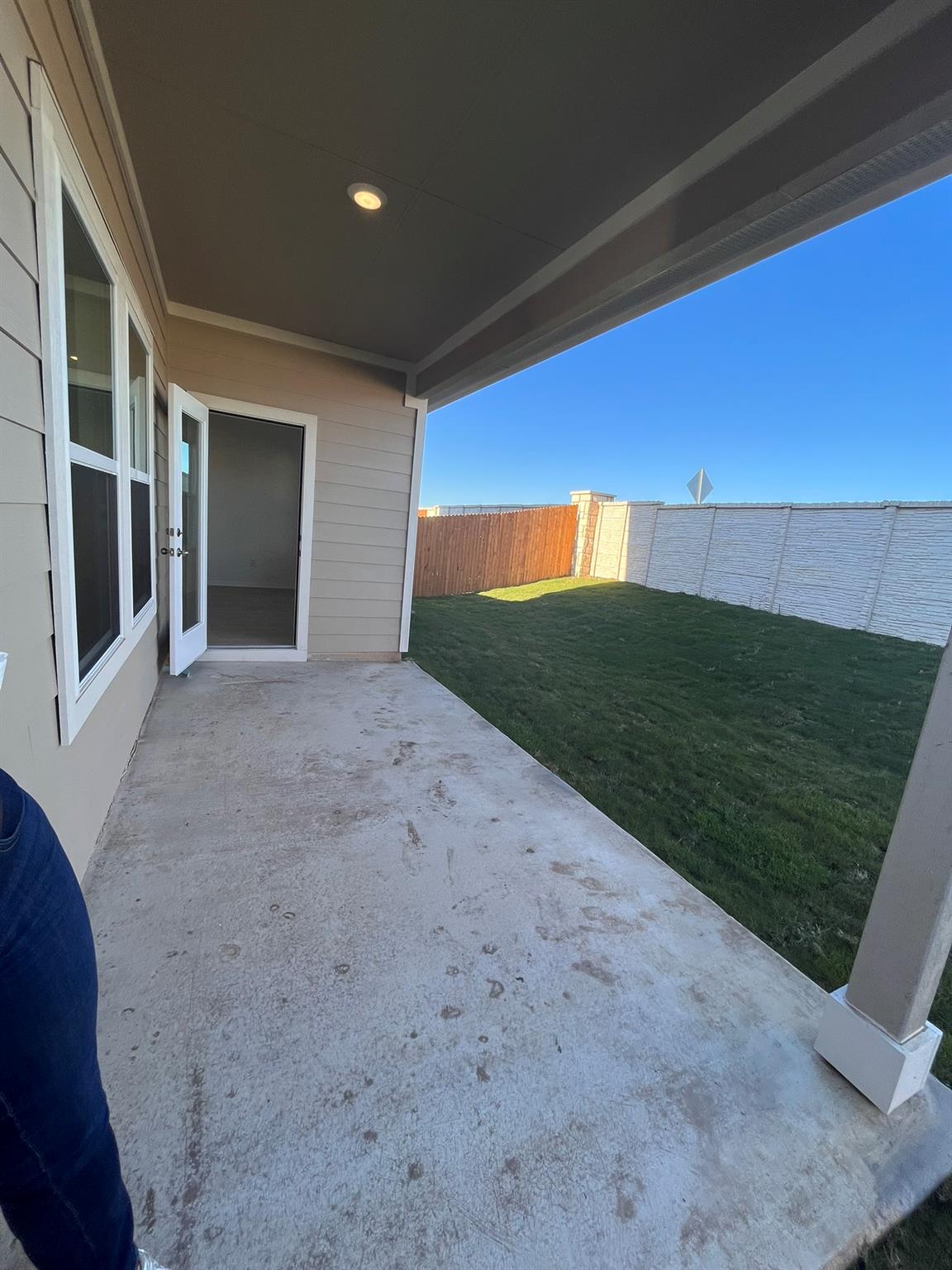 417 Lake Sweetwater Ln, Buda, TX 78610