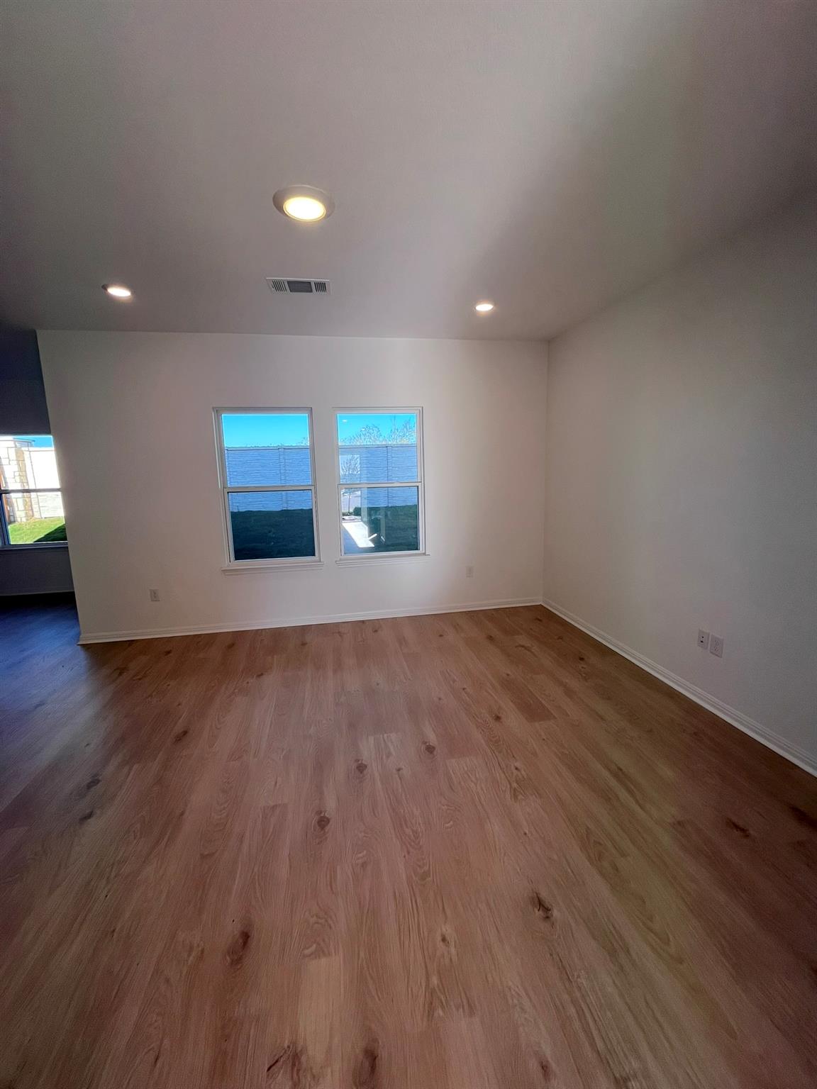 417 Lake Sweetwater Ln, Buda, TX 78610