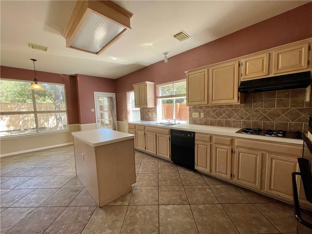 1881 Dapplegrey Ln, Austin, TX 78727