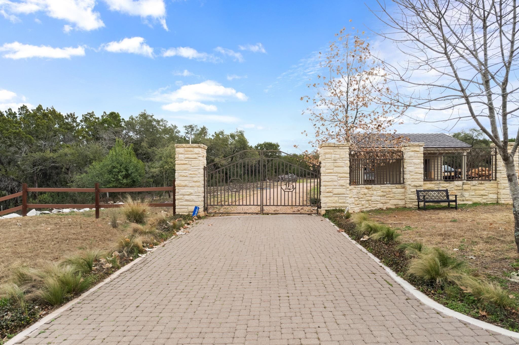 15900 Booth Cir, Volente, TX 78641