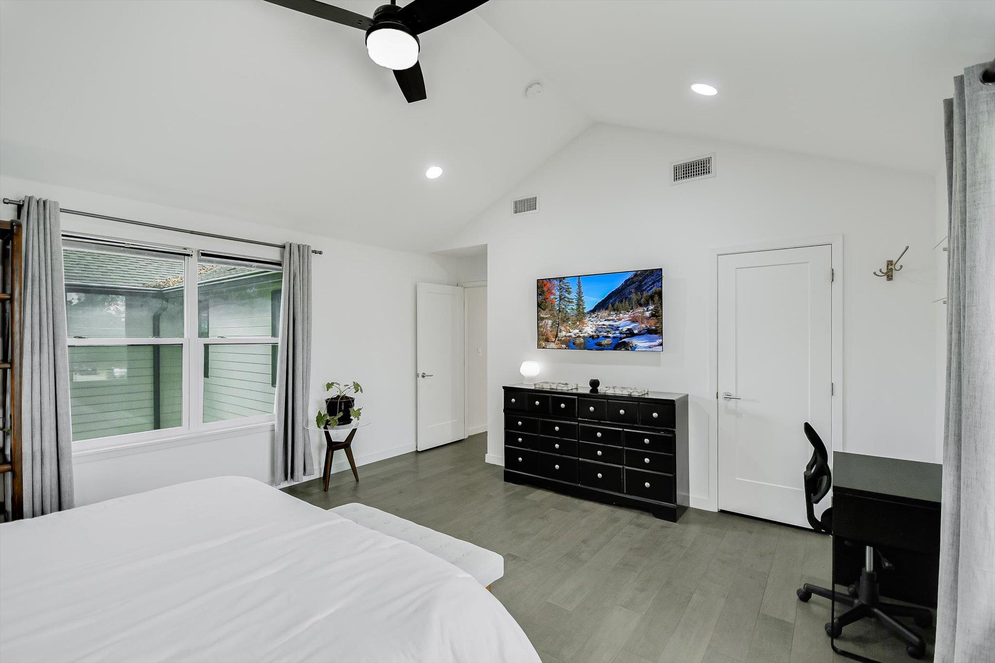 2414 E Martin Luther King Jr Blvd # A, Austin, TX 78702