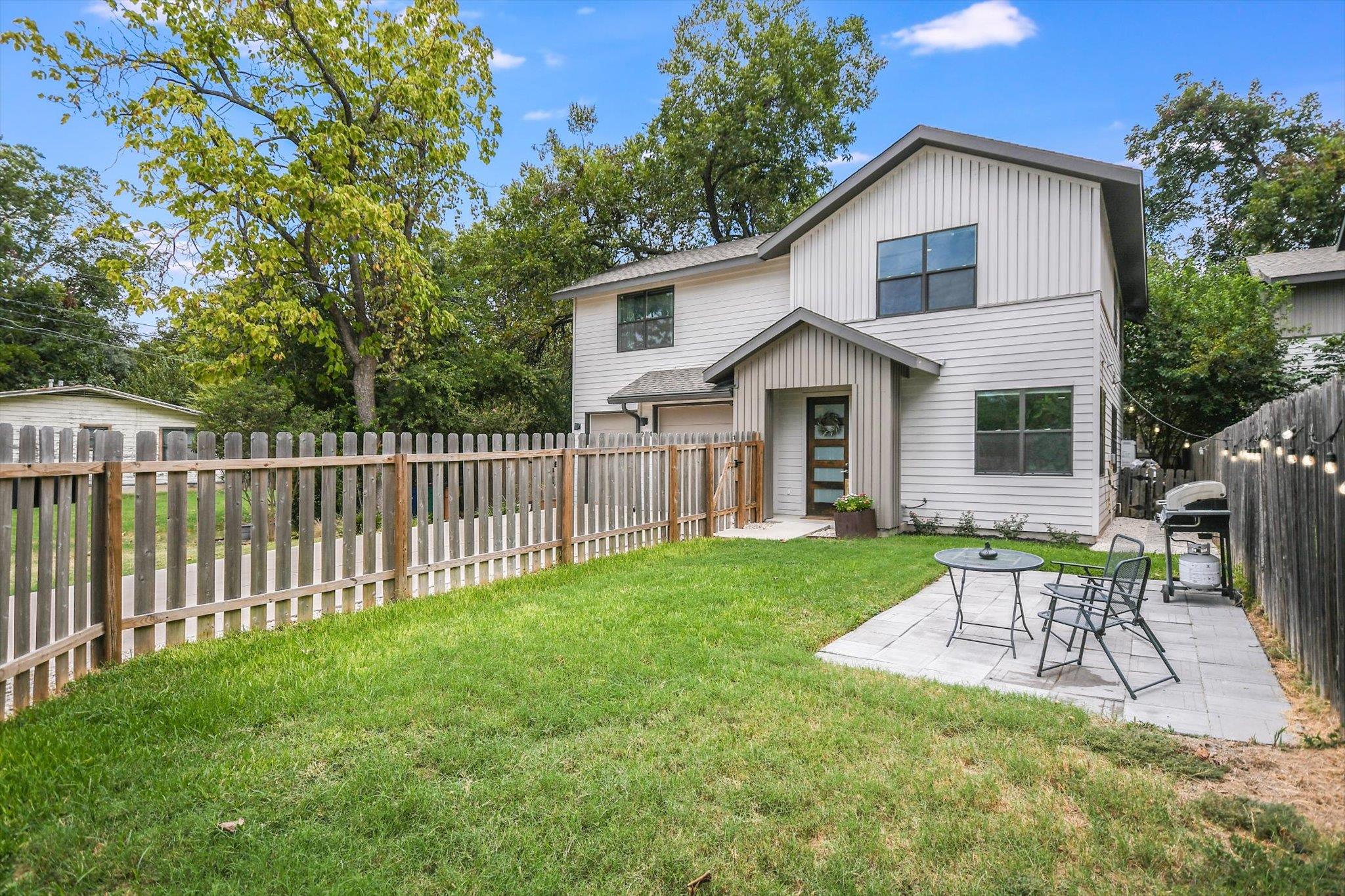 2414 E Martin Luther King Jr Blvd # A, Austin, TX 78702