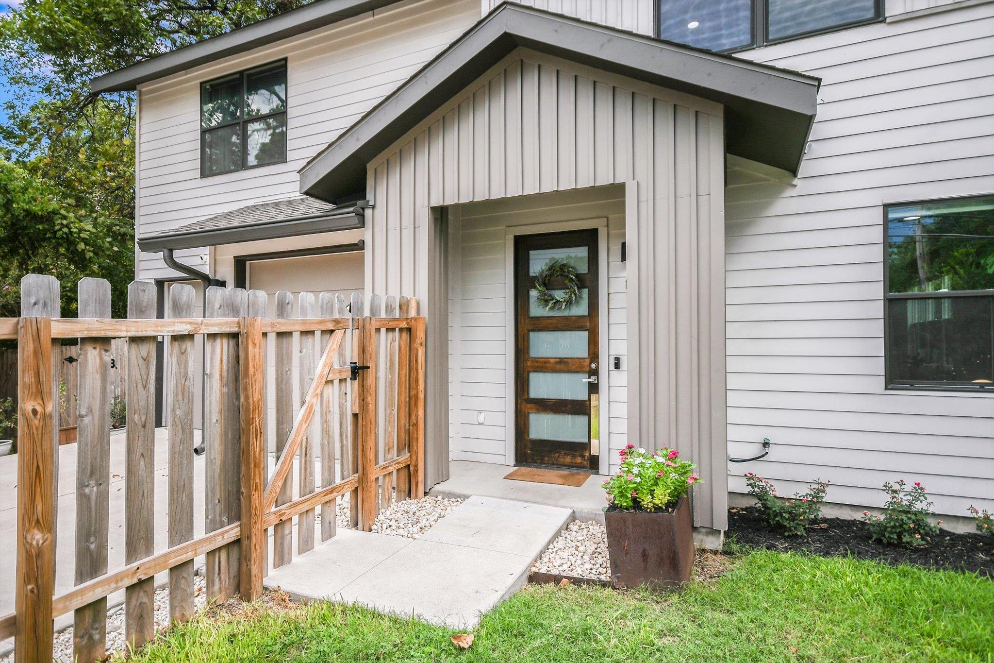 2414 E Martin Luther King Jr Blvd # A, Austin, TX 78702