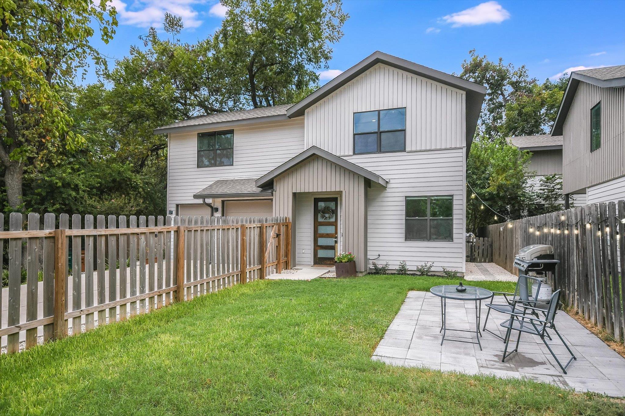 2414 E Martin Luther King Jr Blvd # A, Austin, TX 78702