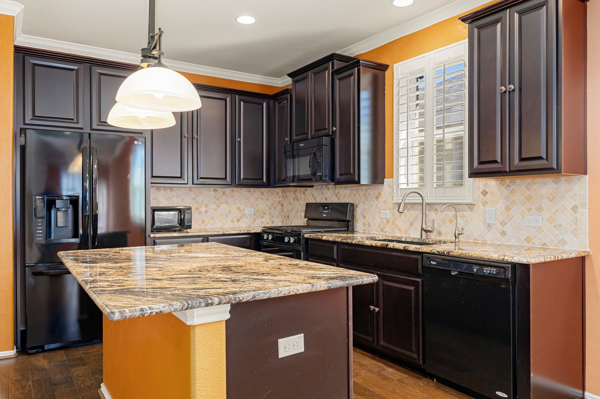 133 Camden Cv, Buda, TX 78610