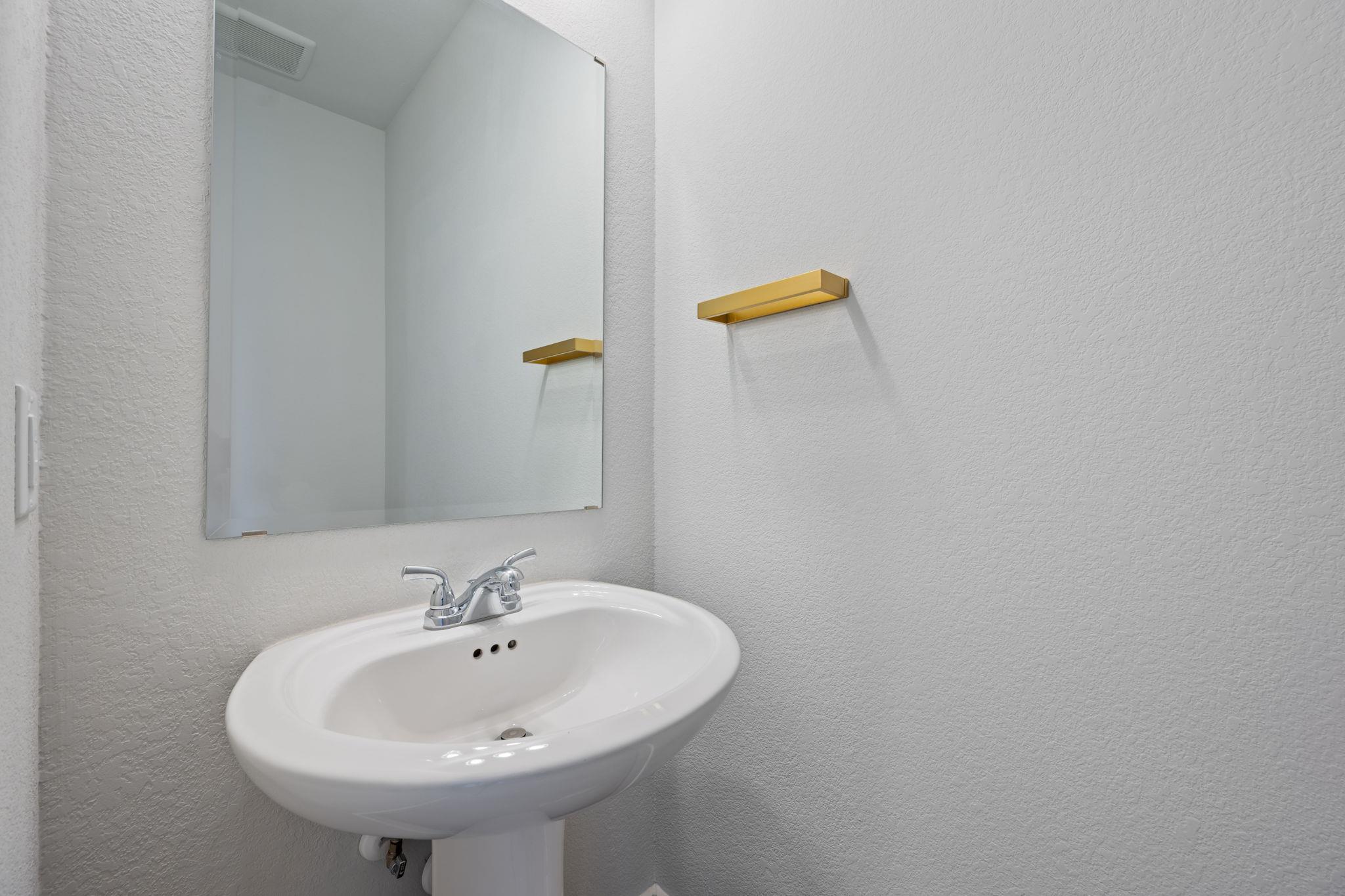 162 Groundhog Dr, Buda, TX 78610