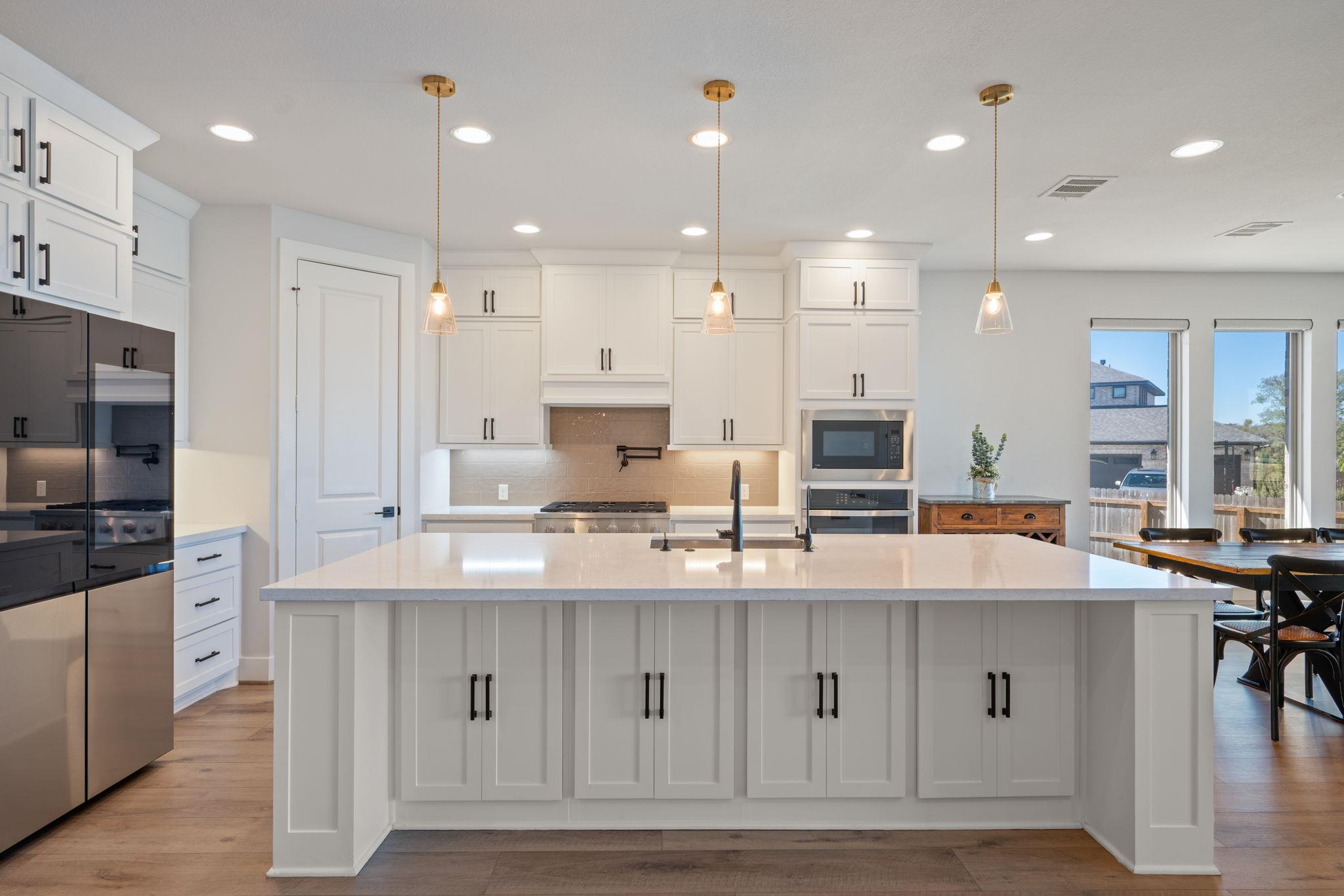 162 Groundhog Dr, Buda, TX 78610