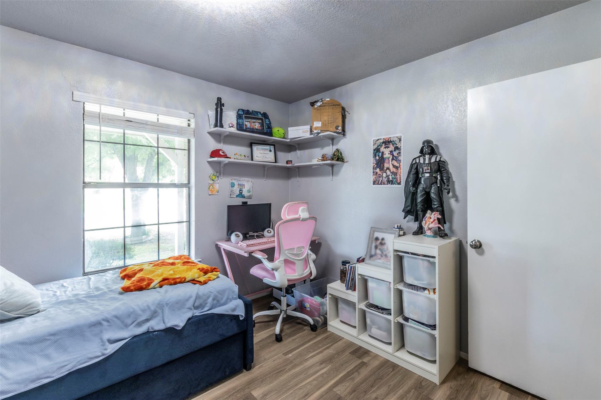 900 Lawnmont Dr, Round Rock, TX 78664