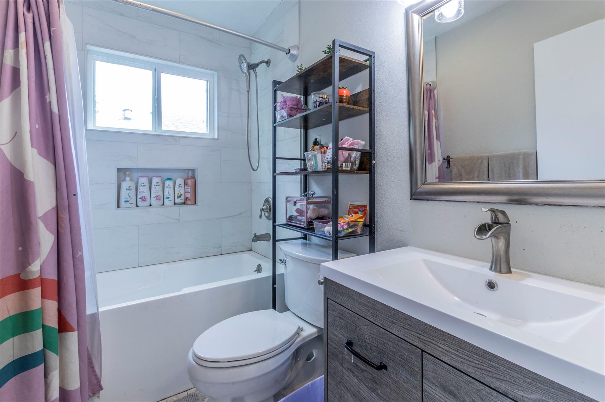 900 Lawnmont Dr, Round Rock, TX 78664