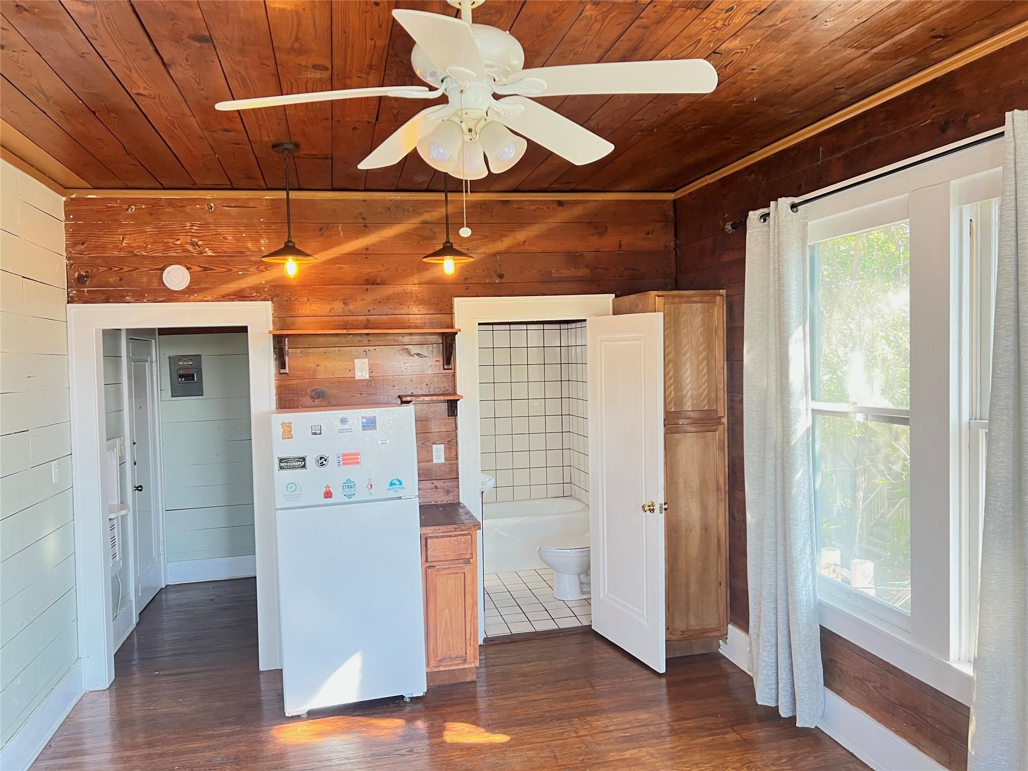 703 W 11th St # 6, Austin, TX 78701