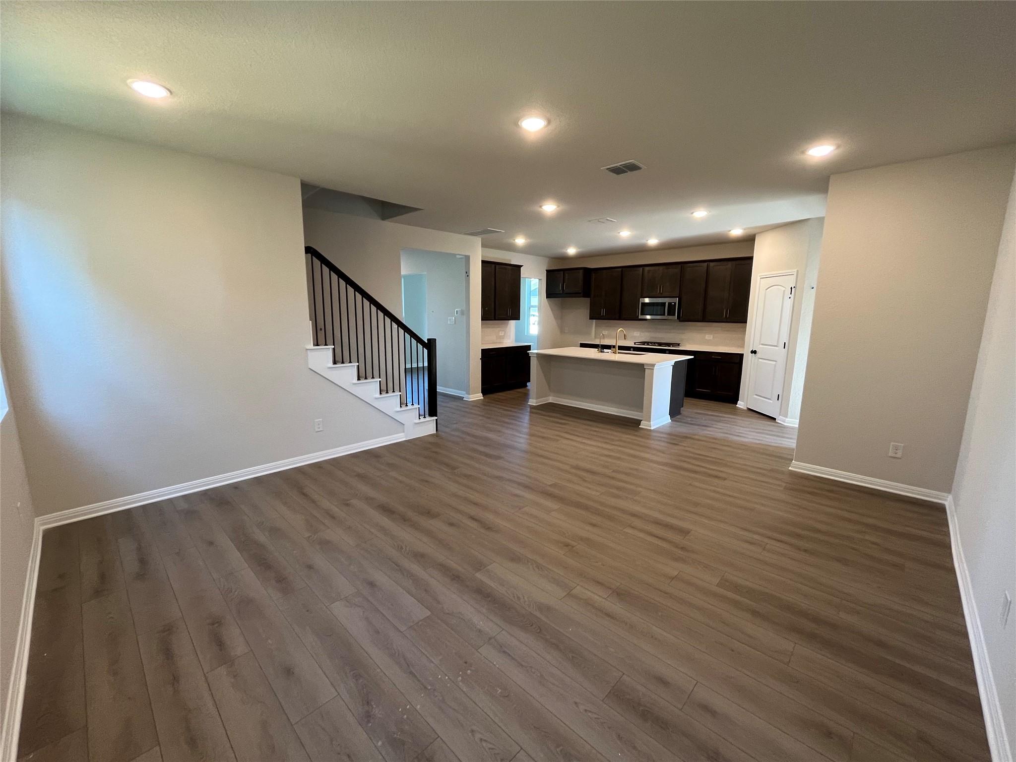 125 Kiowa Bnd, Liberty Hill, TX 78642