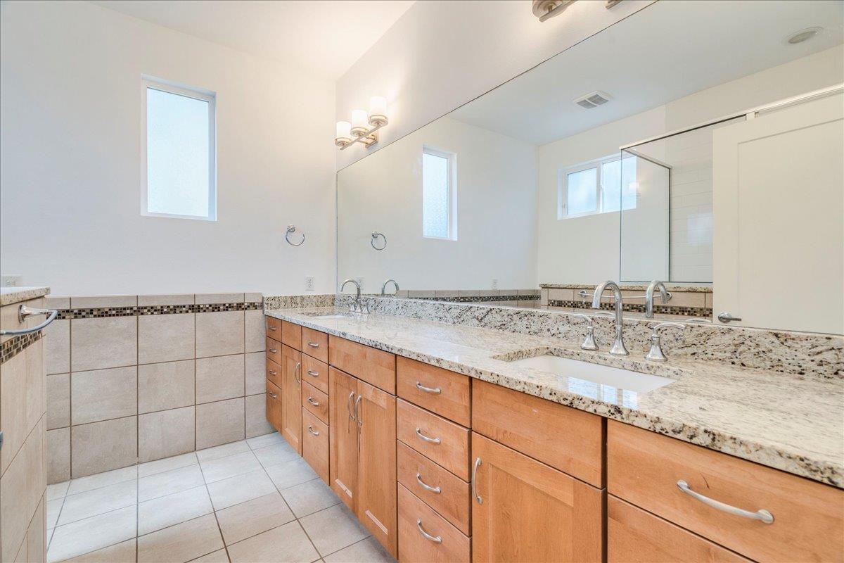 4006 Valley View Rd # B, Austin, TX 78704