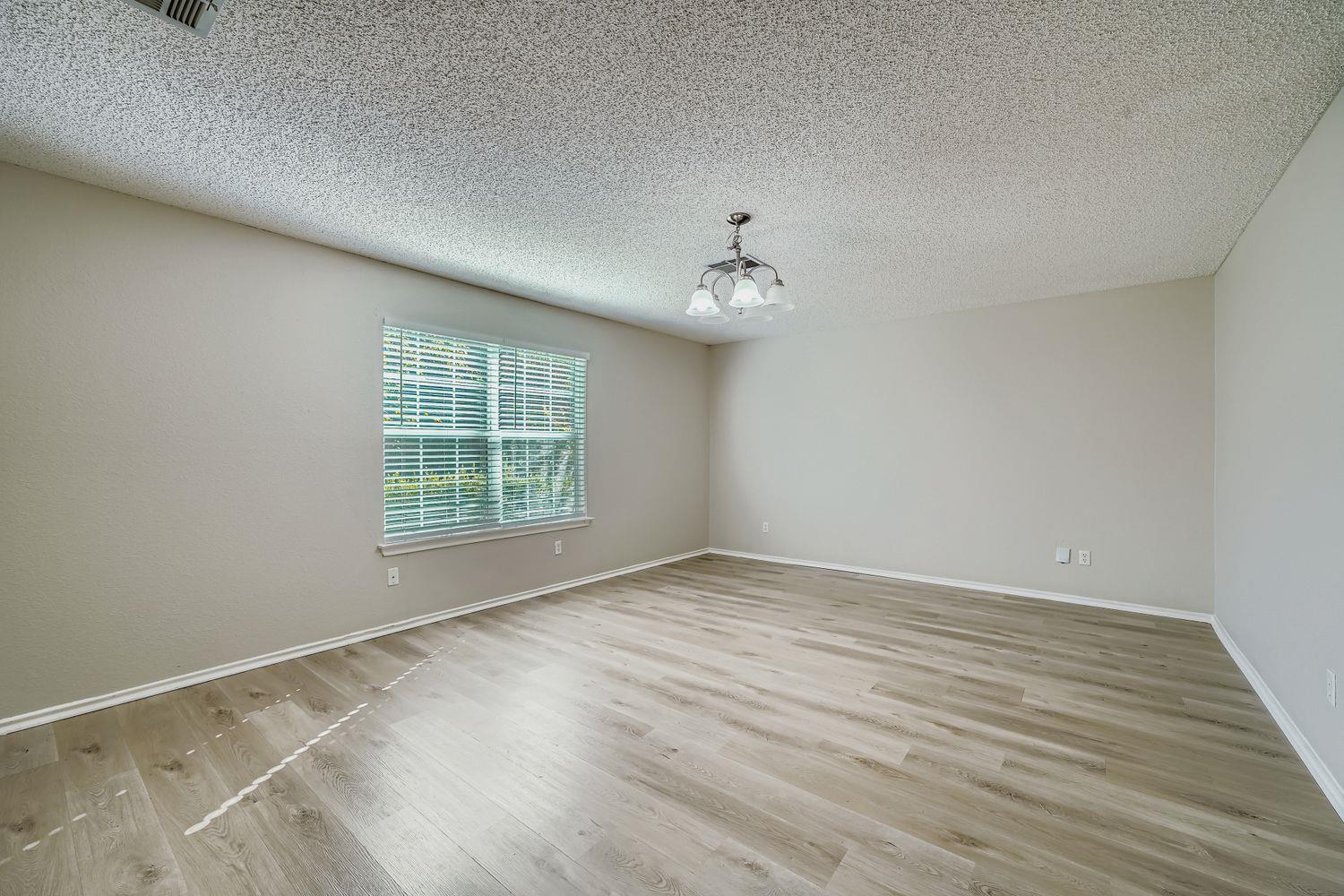 2100 Coachlamp Dr, Cedar Park, TX 78613