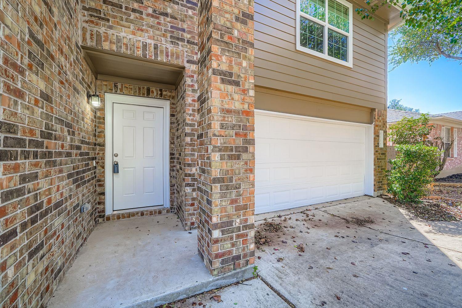 2100 Coachlamp Dr, Cedar Park, TX 78613