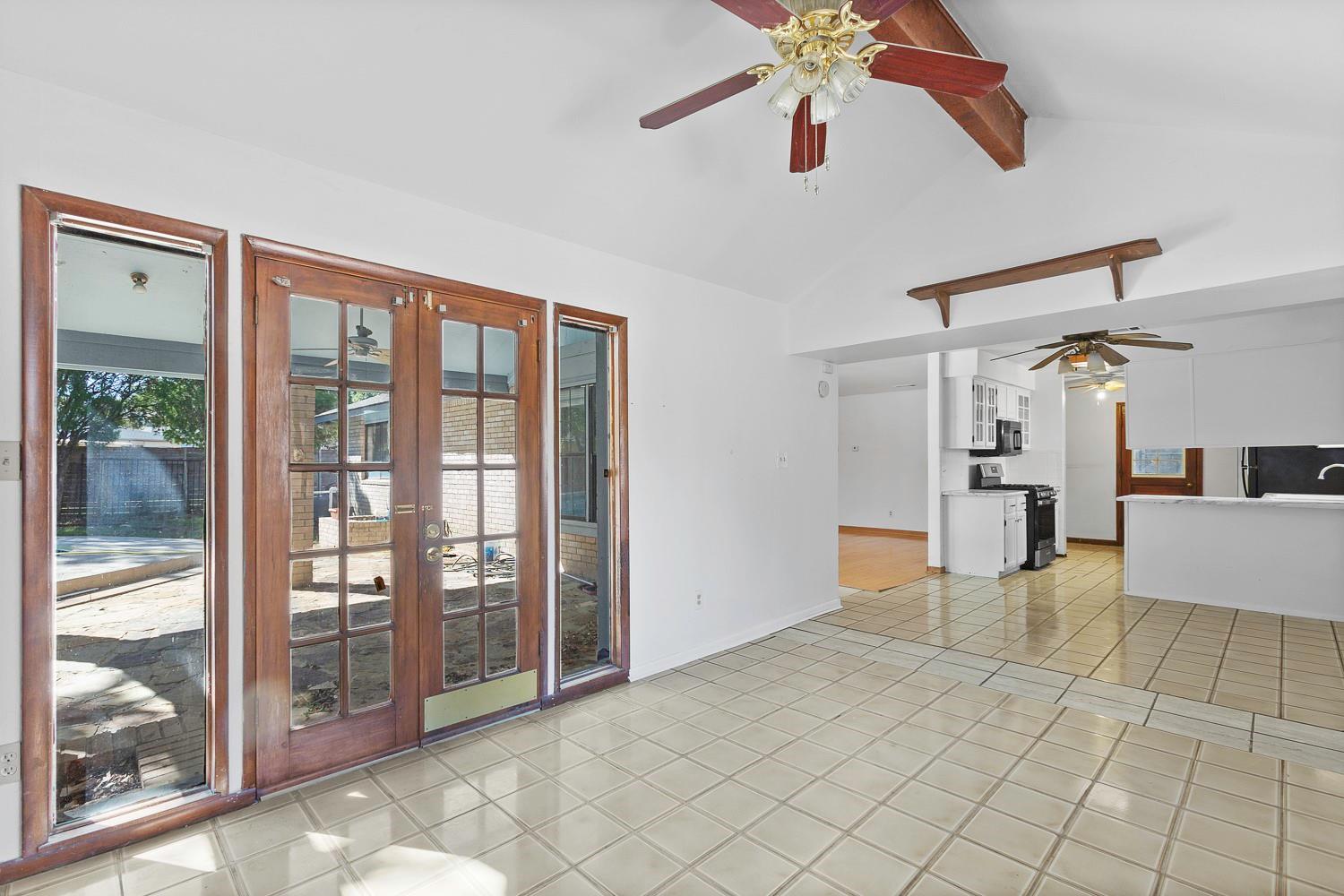 6303 Cannes Cir, Austin, TX 78745