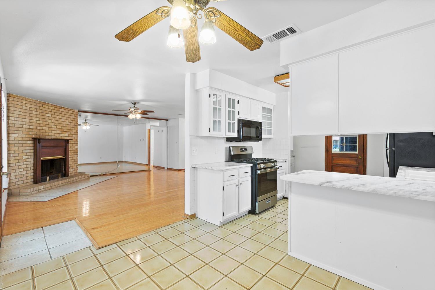 6303 Cannes Cir, Austin, TX 78745