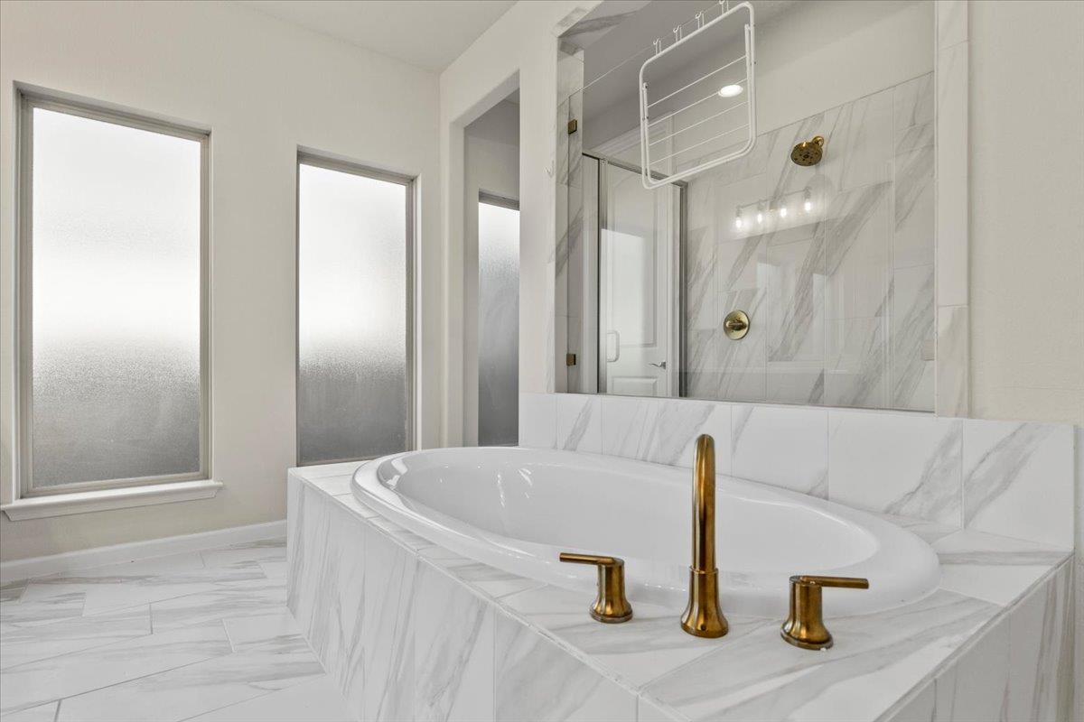 409 Dycus Bnd, Liberty Hill, TX 78642