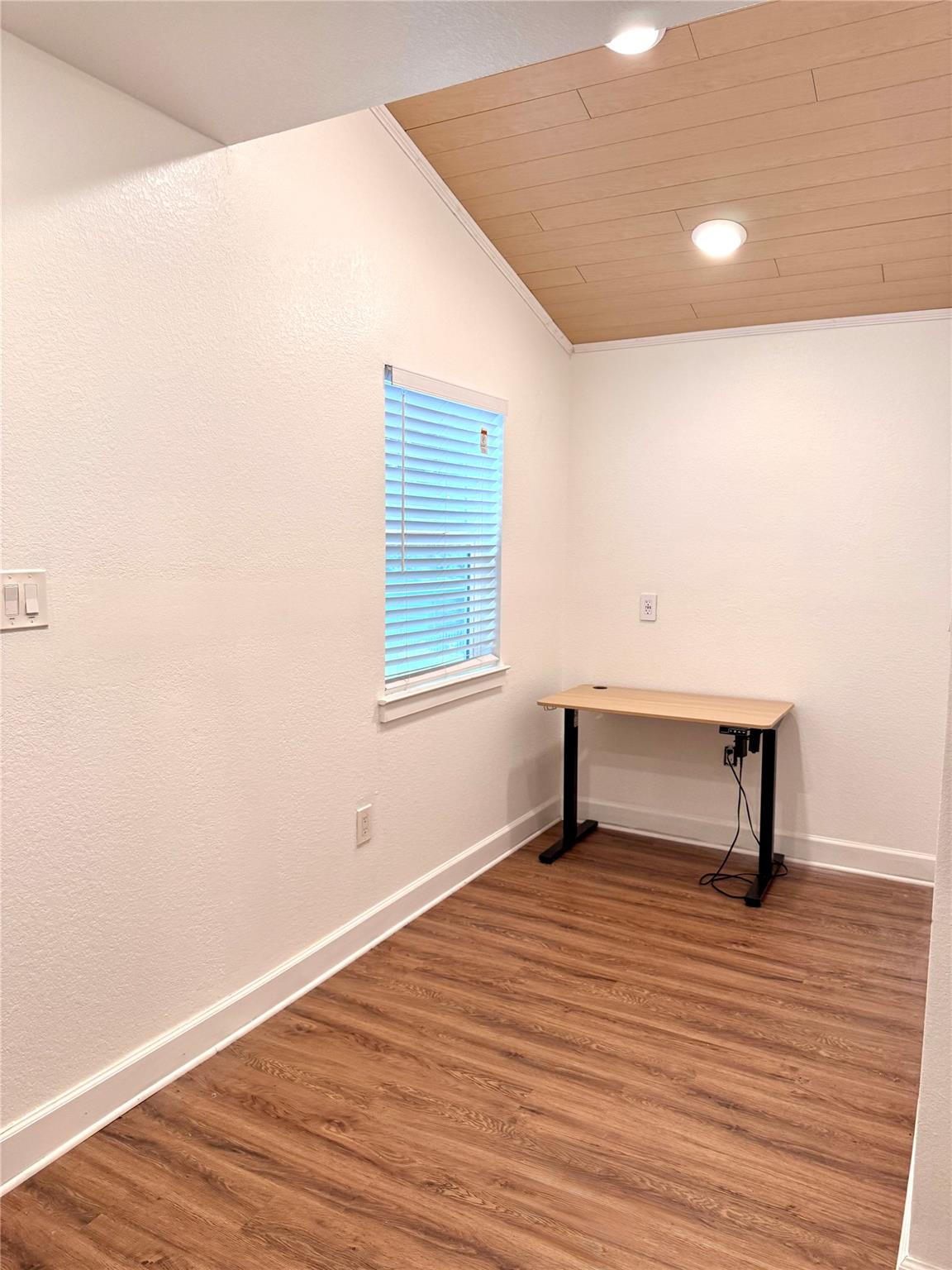 6011 Nuckols Crossing Rd, Austin, TX 78744