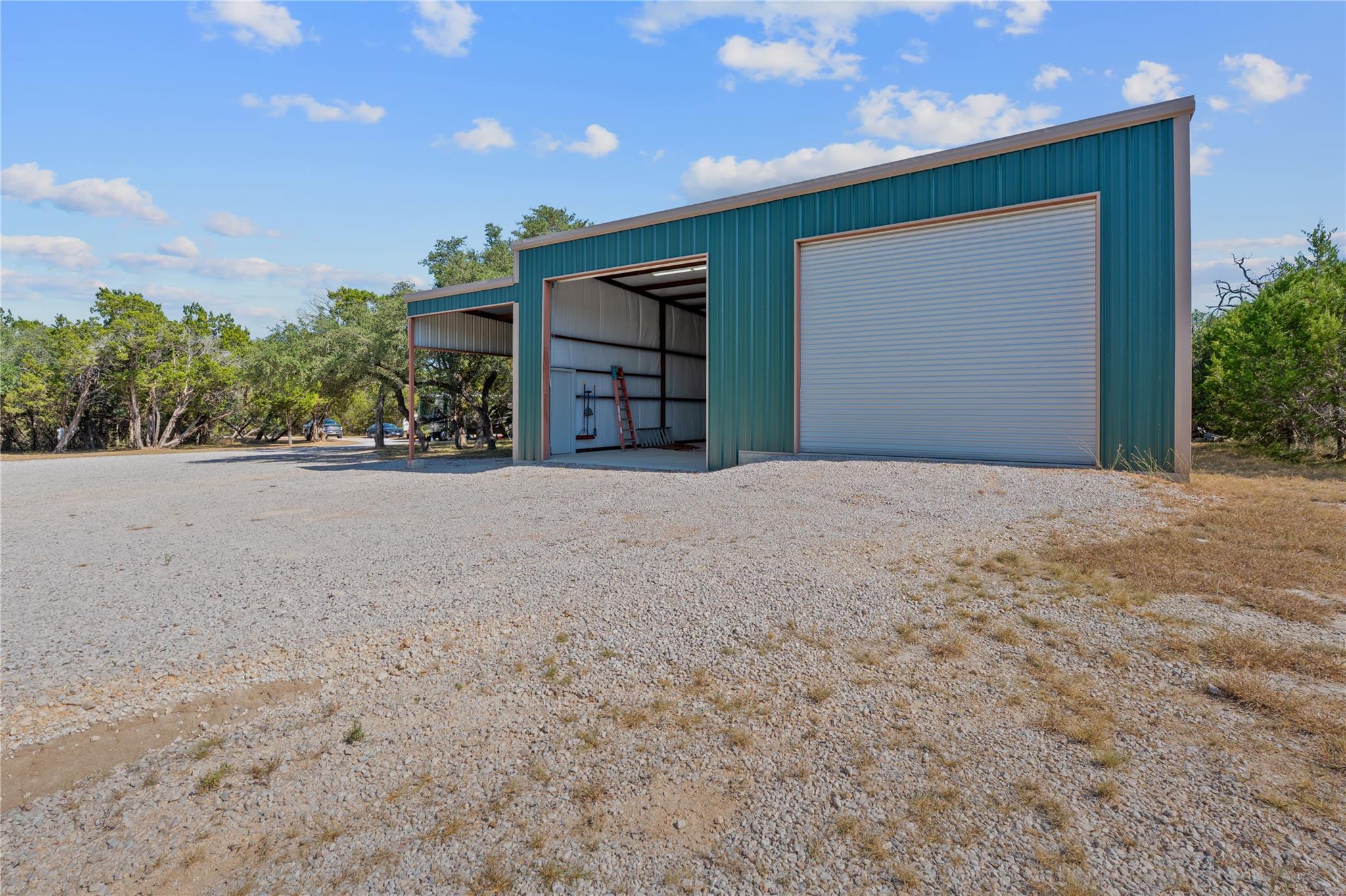 217 Southern Dr, Johnson City, TX 78636