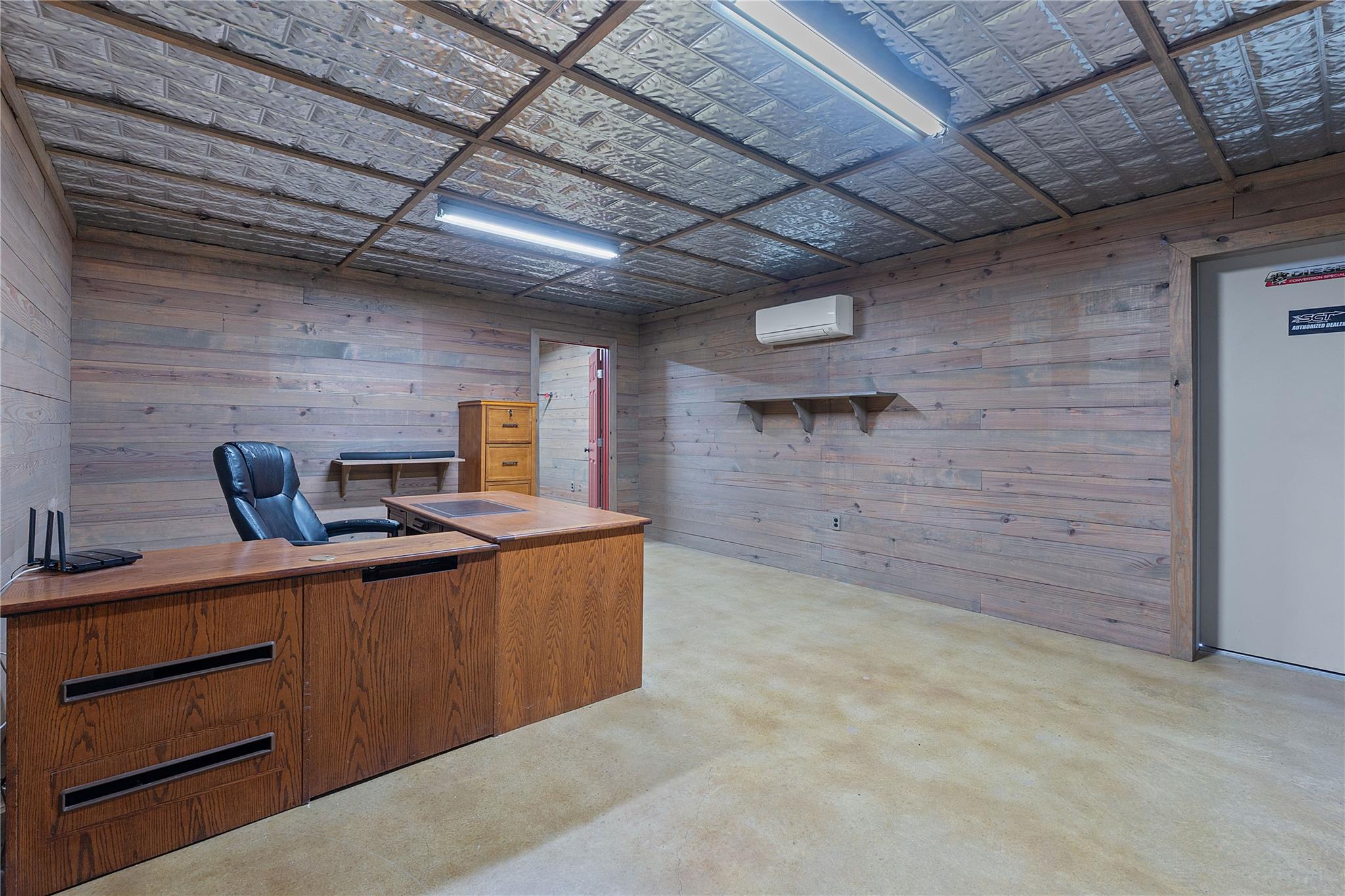 217 Southern Dr, Johnson City, TX 78636