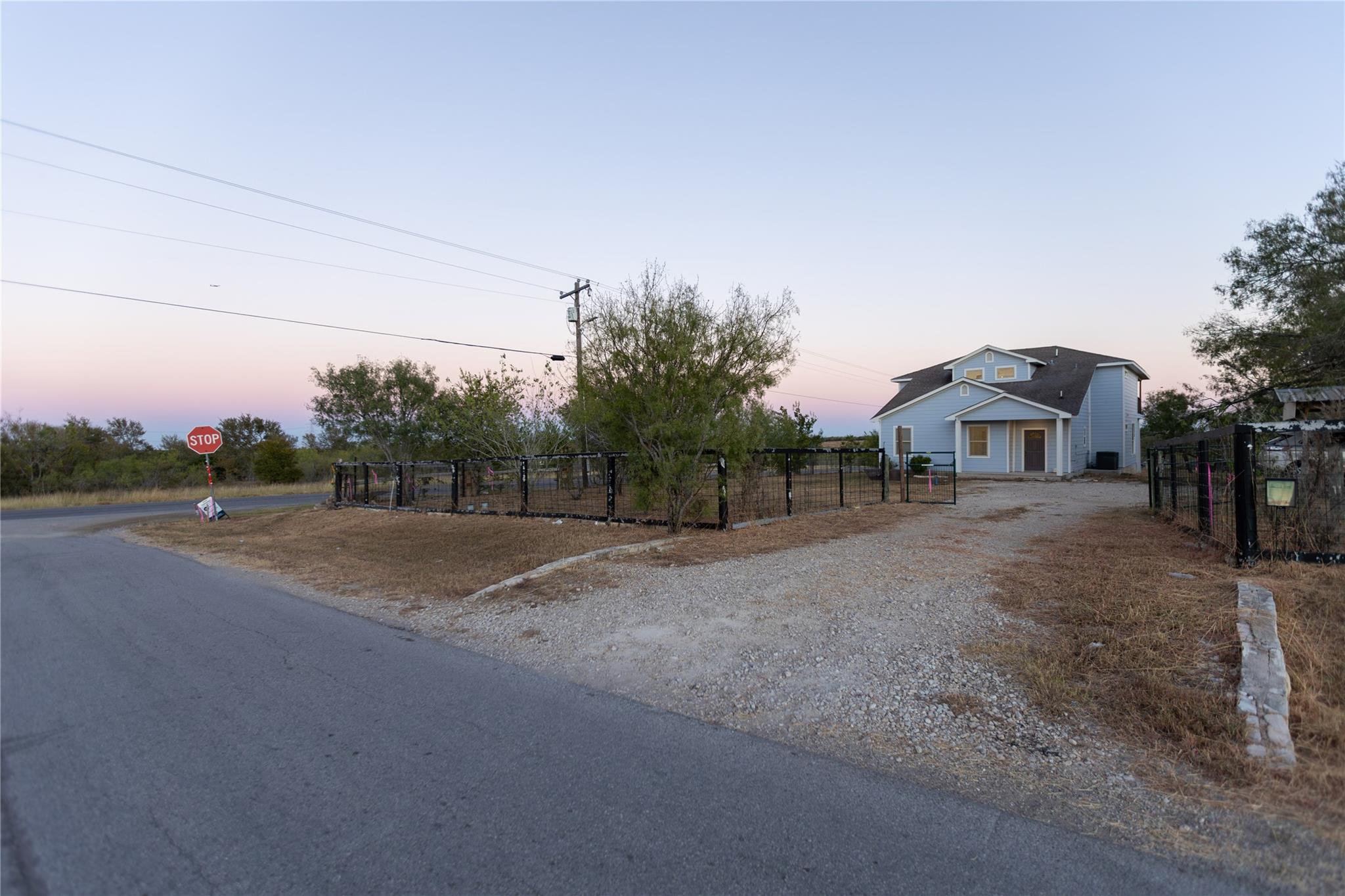 125 Highland Ranch Way, Dale, TX 78616