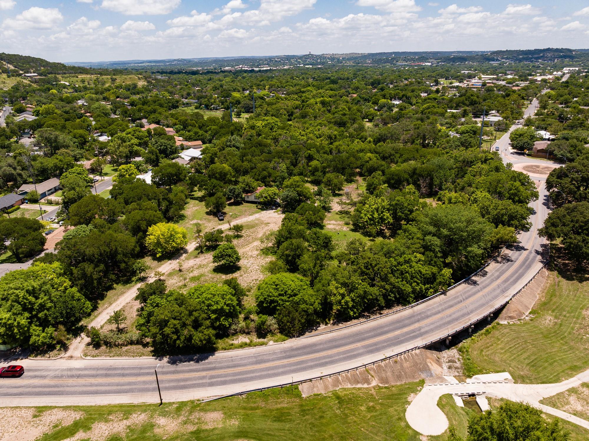 951 Cypress Creek Rd, Kerrville, TX 78028