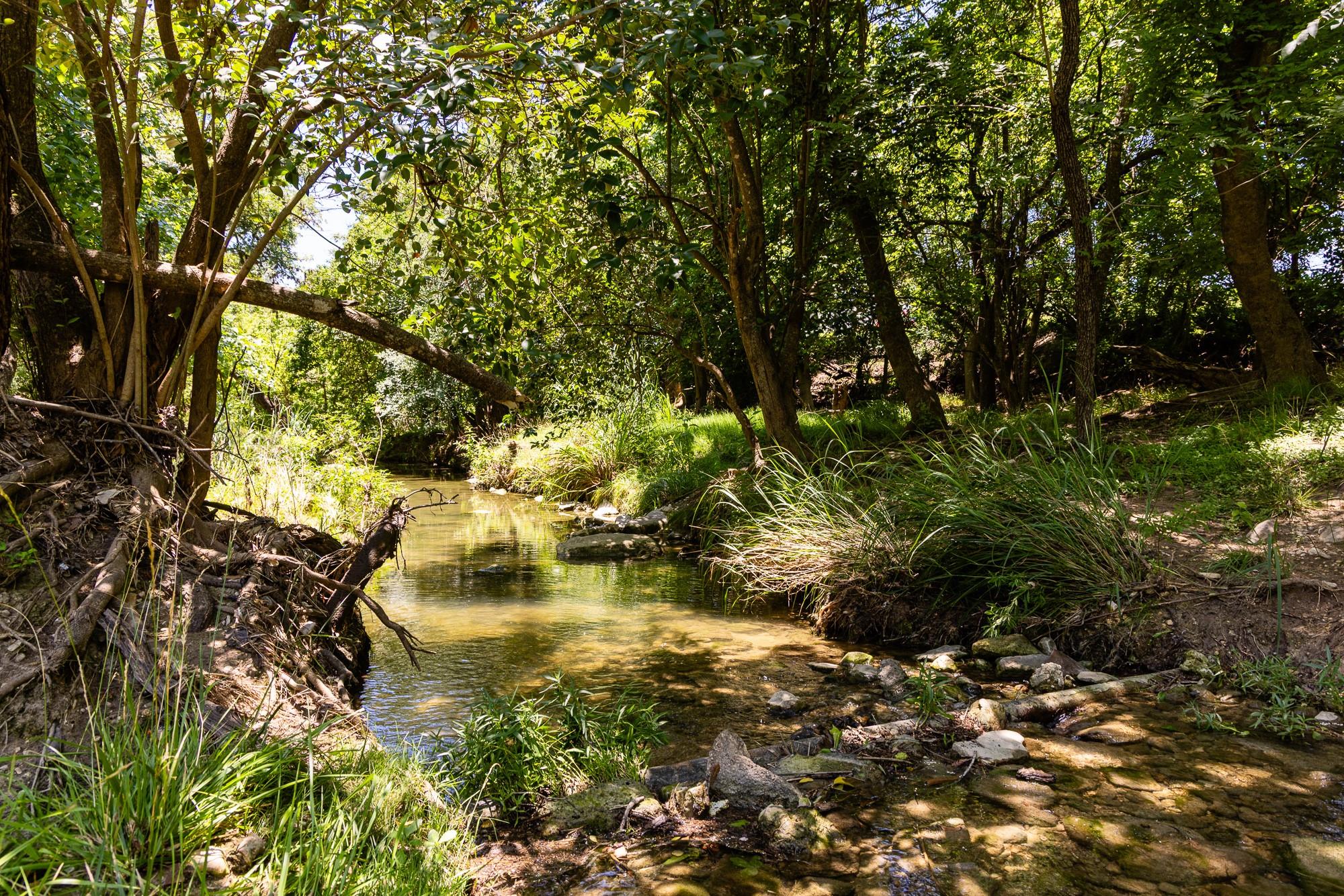 951 Cypress Creek Rd, Kerrville, TX 78028