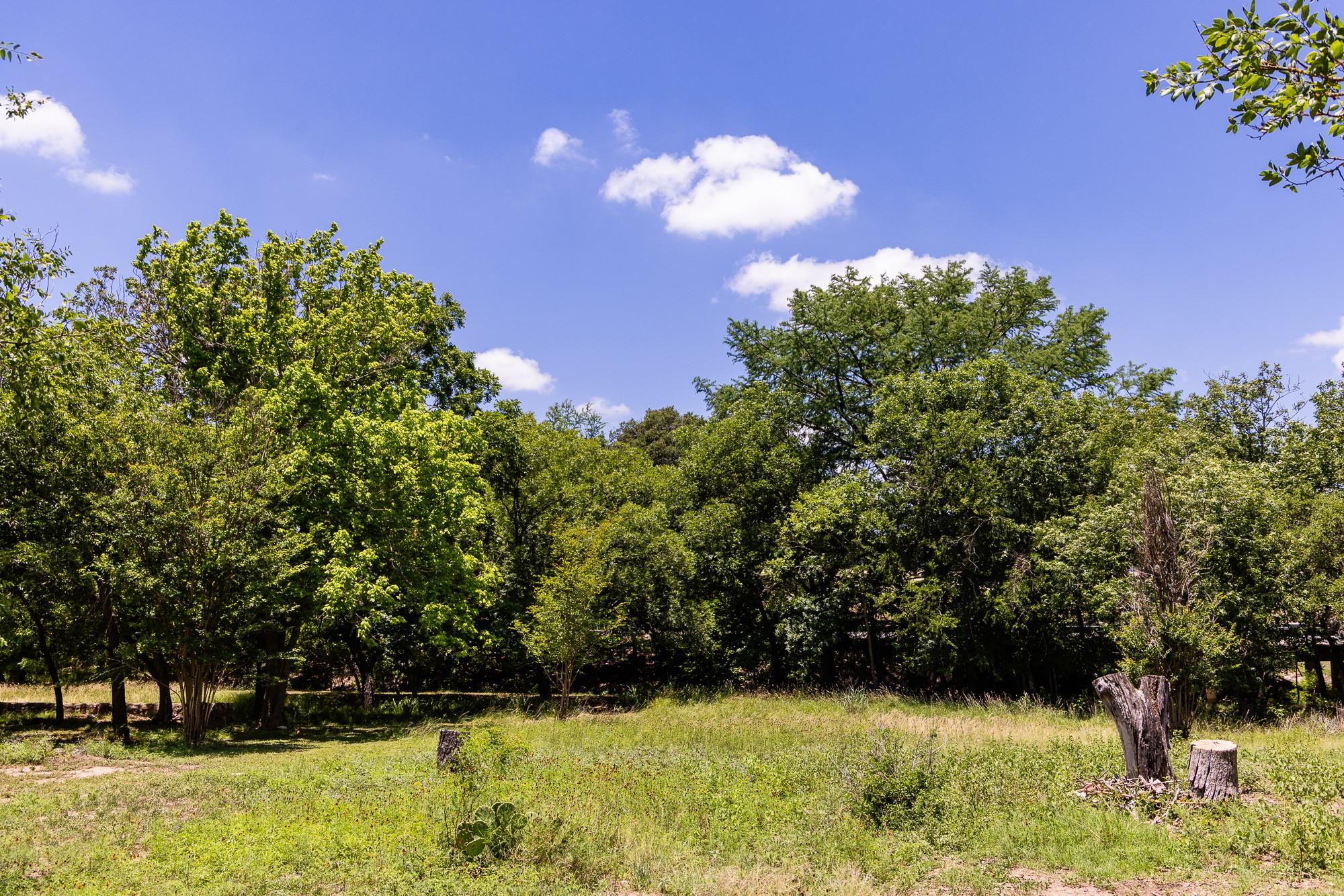 951 Cypress Creek Rd, Kerrville, TX 78028