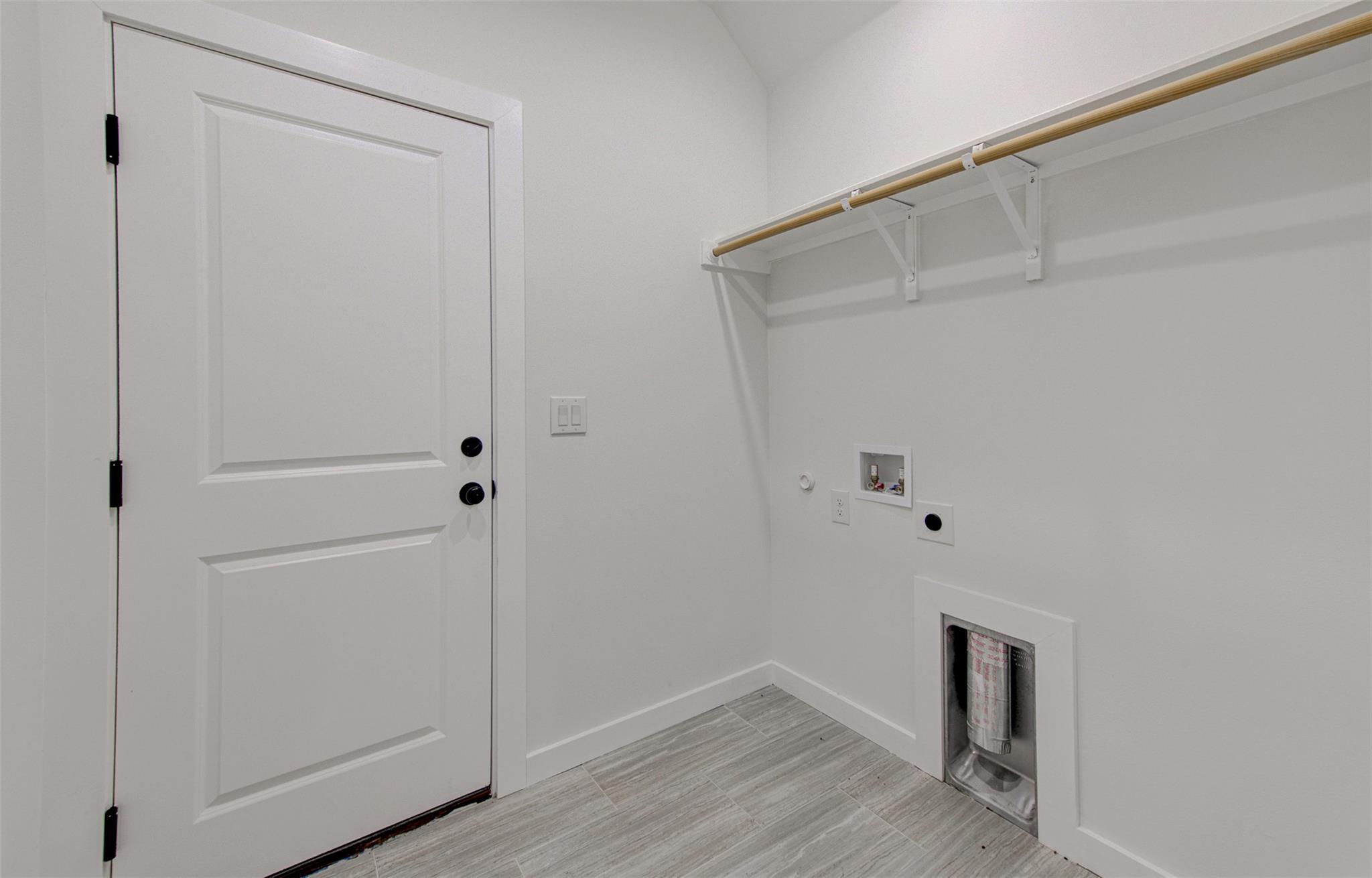 18414 Roundrock Rd, Jonestown, TX 78645