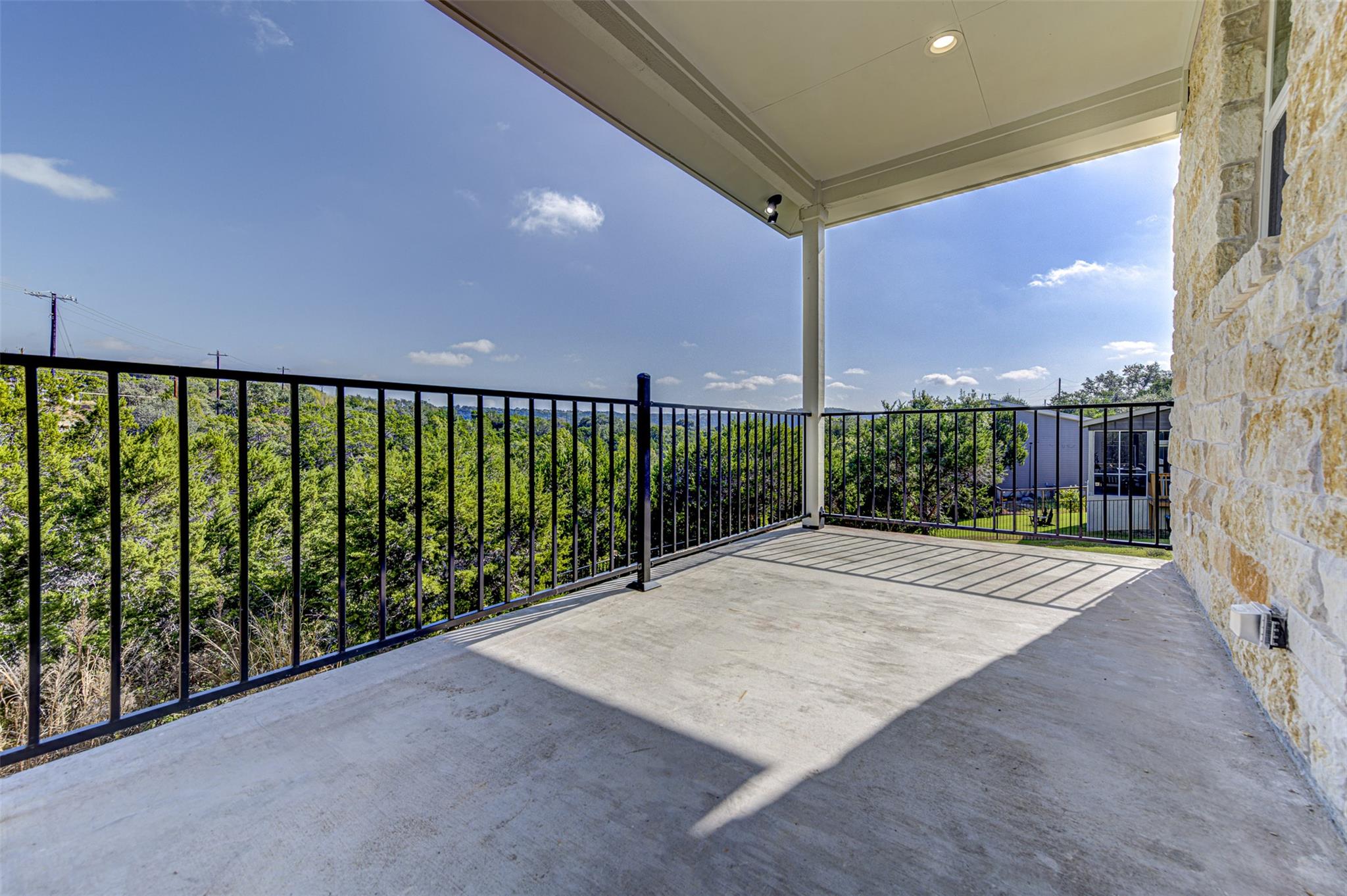 18414 Roundrock Rd, Jonestown, TX 78645