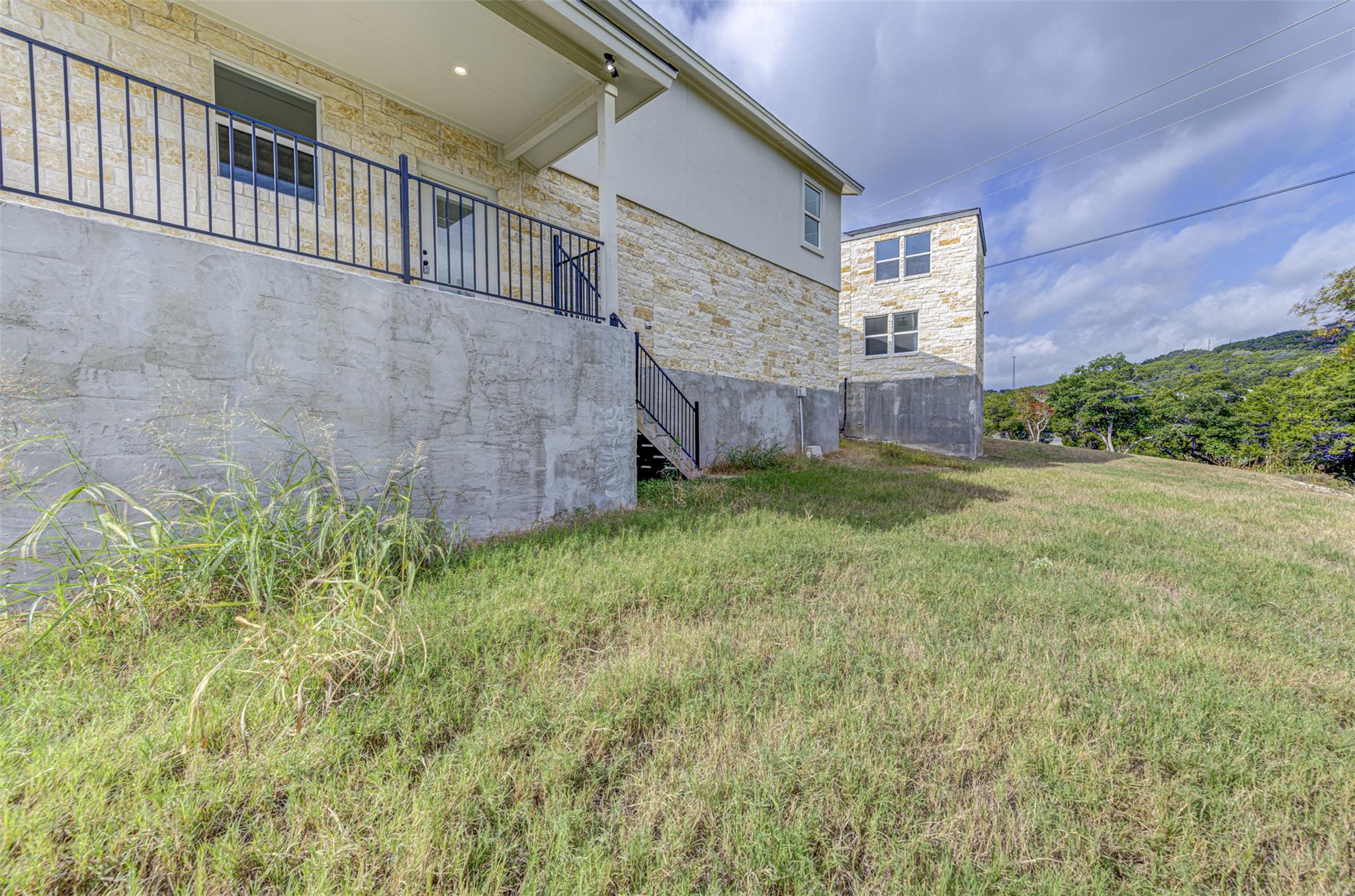 18414 Roundrock Rd, Jonestown, TX 78645