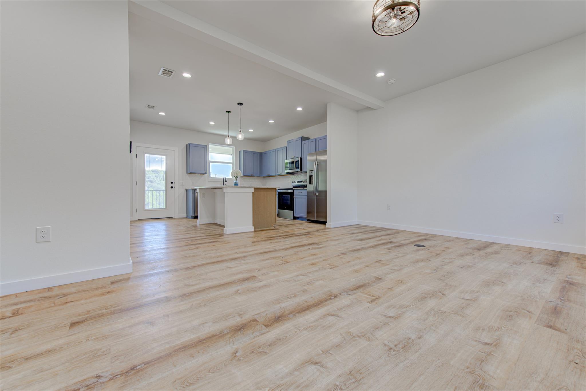 18414 Roundrock Rd, Jonestown, TX 78645