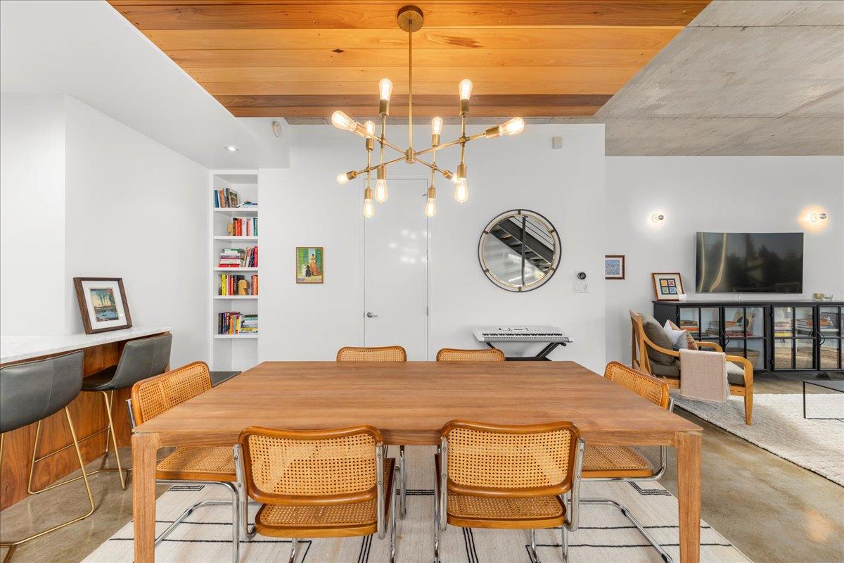 2301 S 5th St # 6, Austin, TX 78704