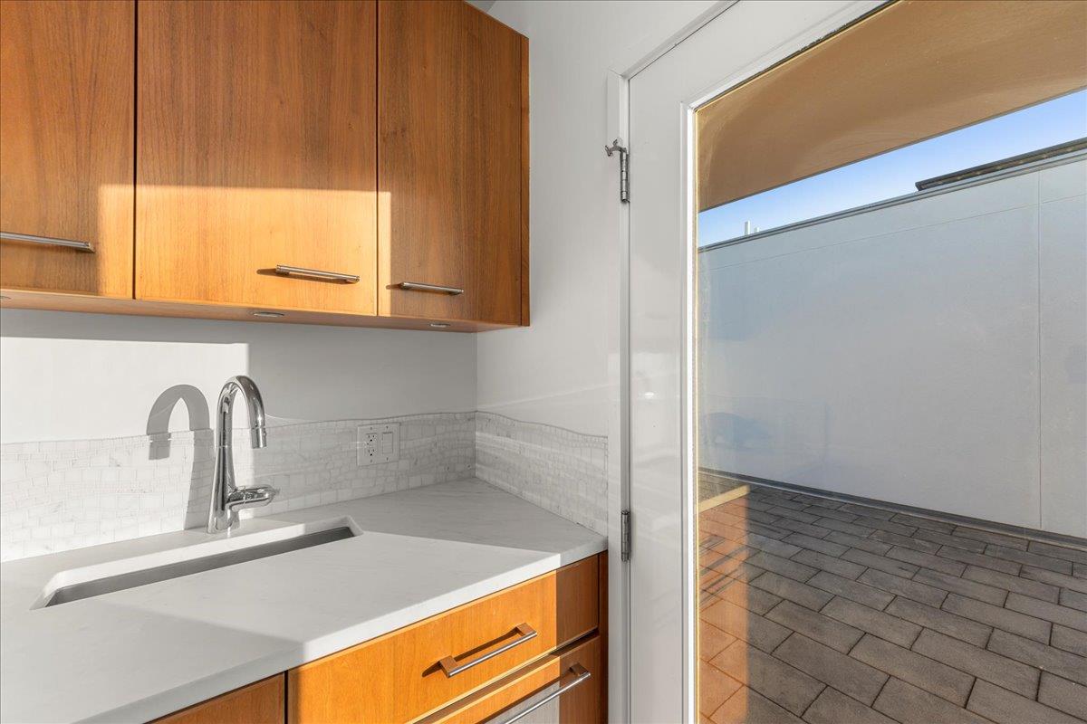 2301 S 5th St # 6, Austin, TX 78704