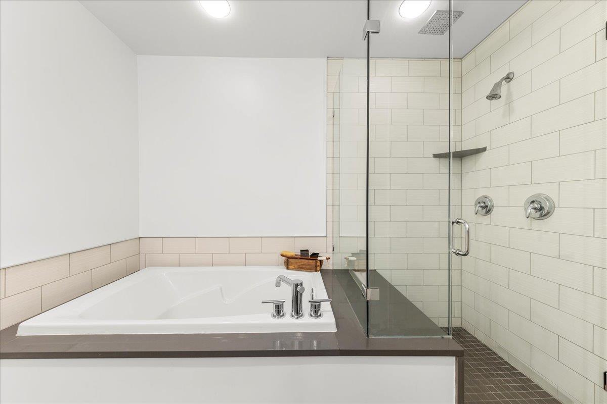 2301 S 5th St # 6, Austin, TX 78704