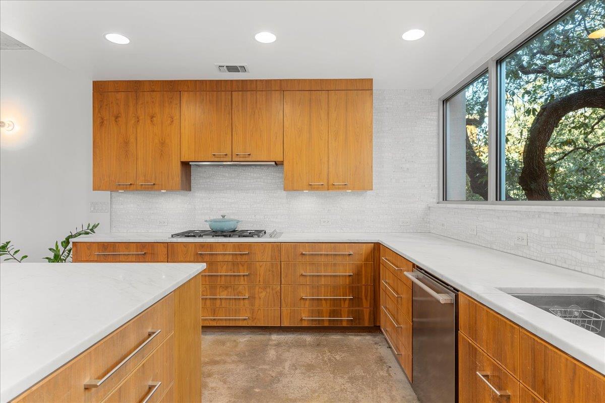 2301 S 5th St # 6, Austin, TX 78704