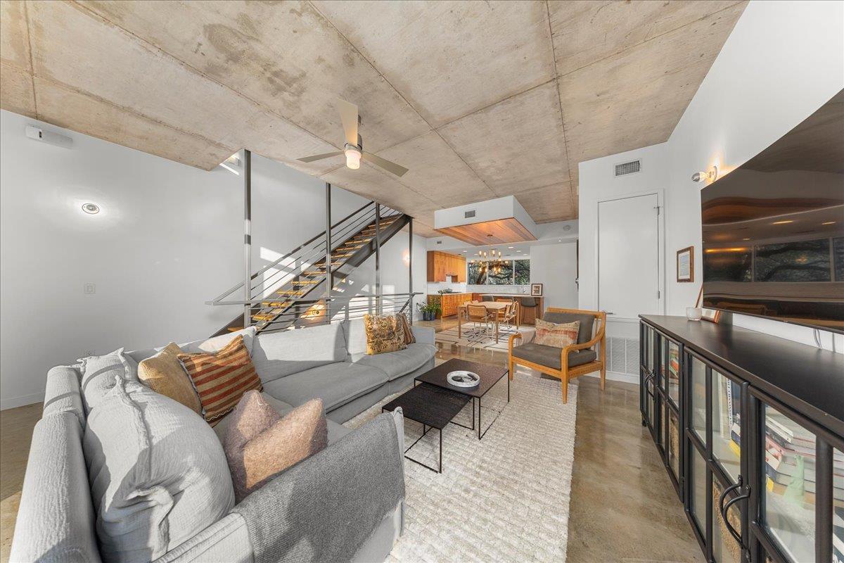 2301 S 5th St # 6, Austin, TX 78704