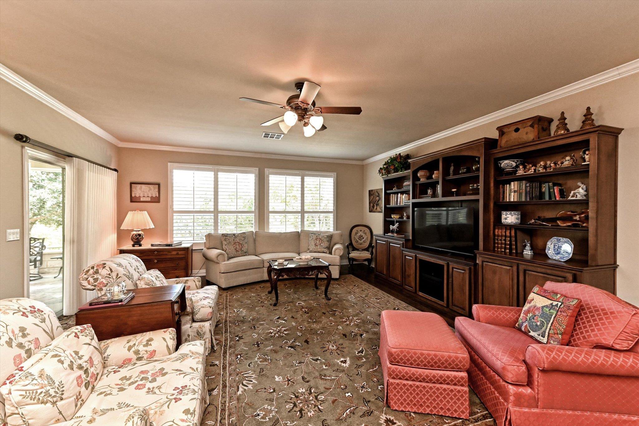 302 Pipe Creek Ln, Georgetown, TX 78633