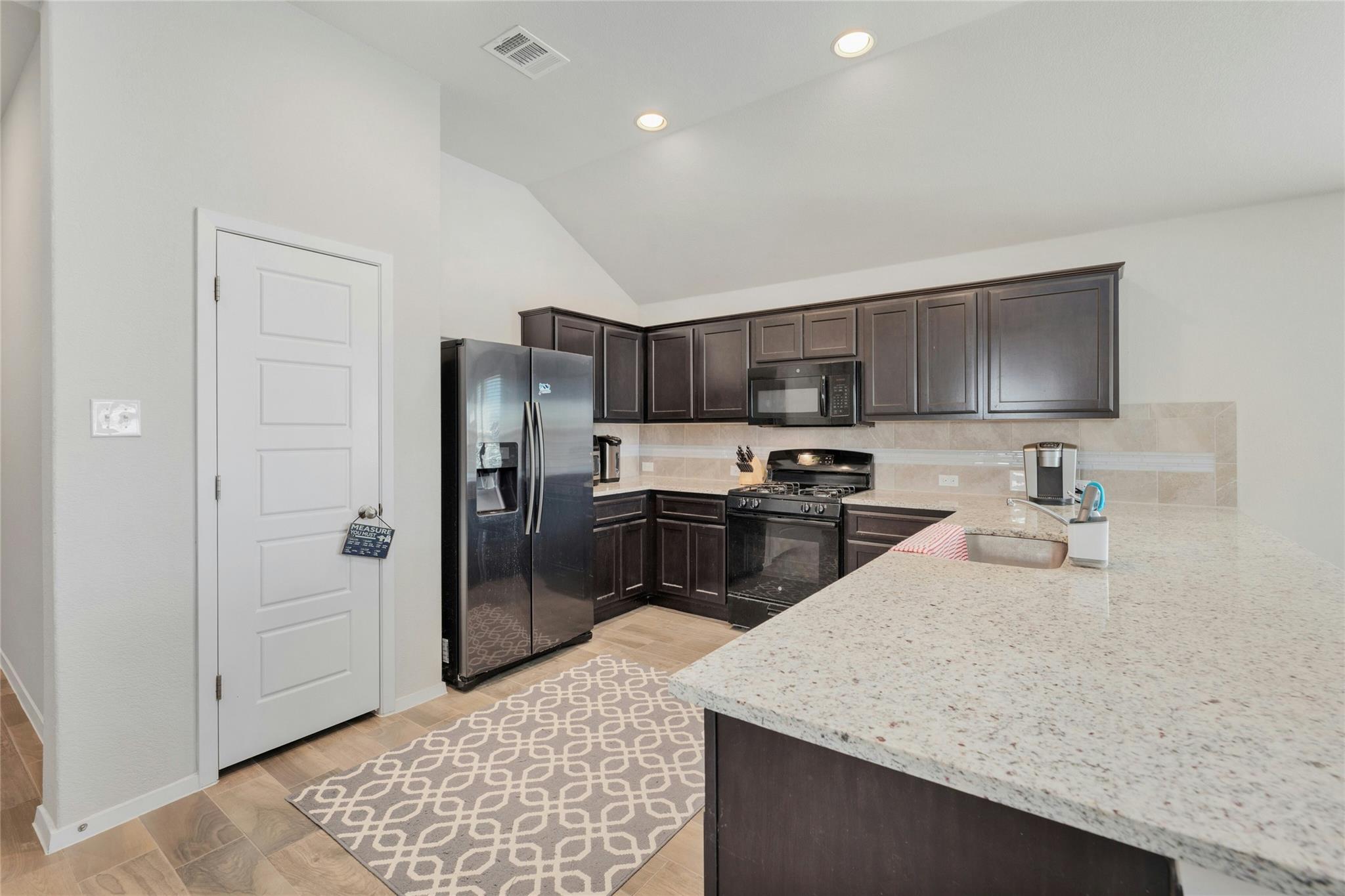 7920 Castelardo Pl # 50, Round Rock, TX 78665