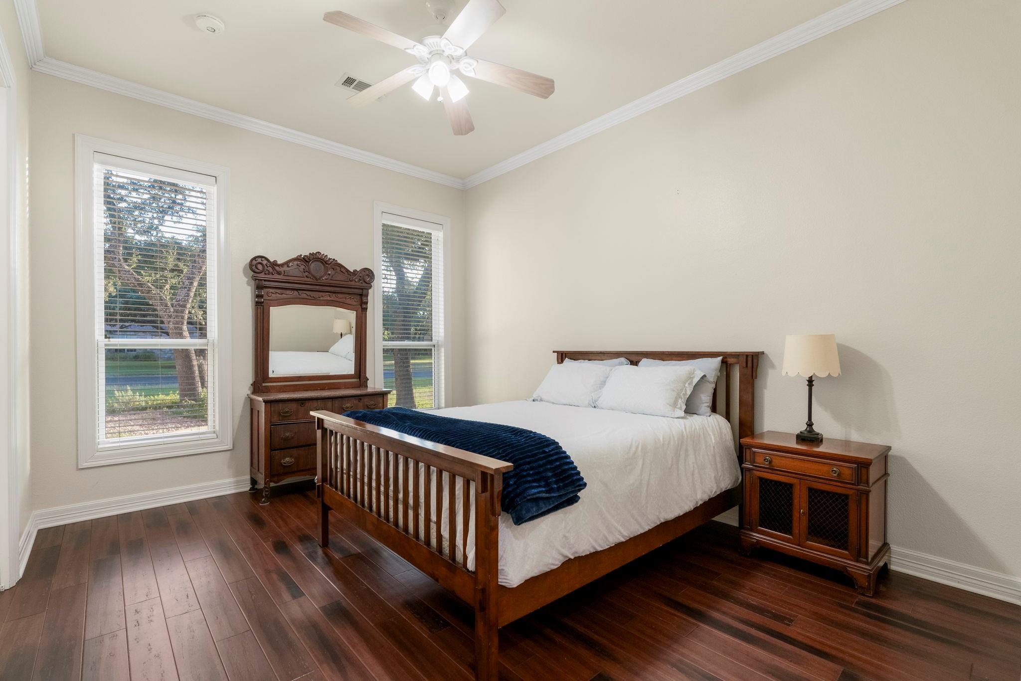 209 Goldridge Dr, Georgetown, TX 78633