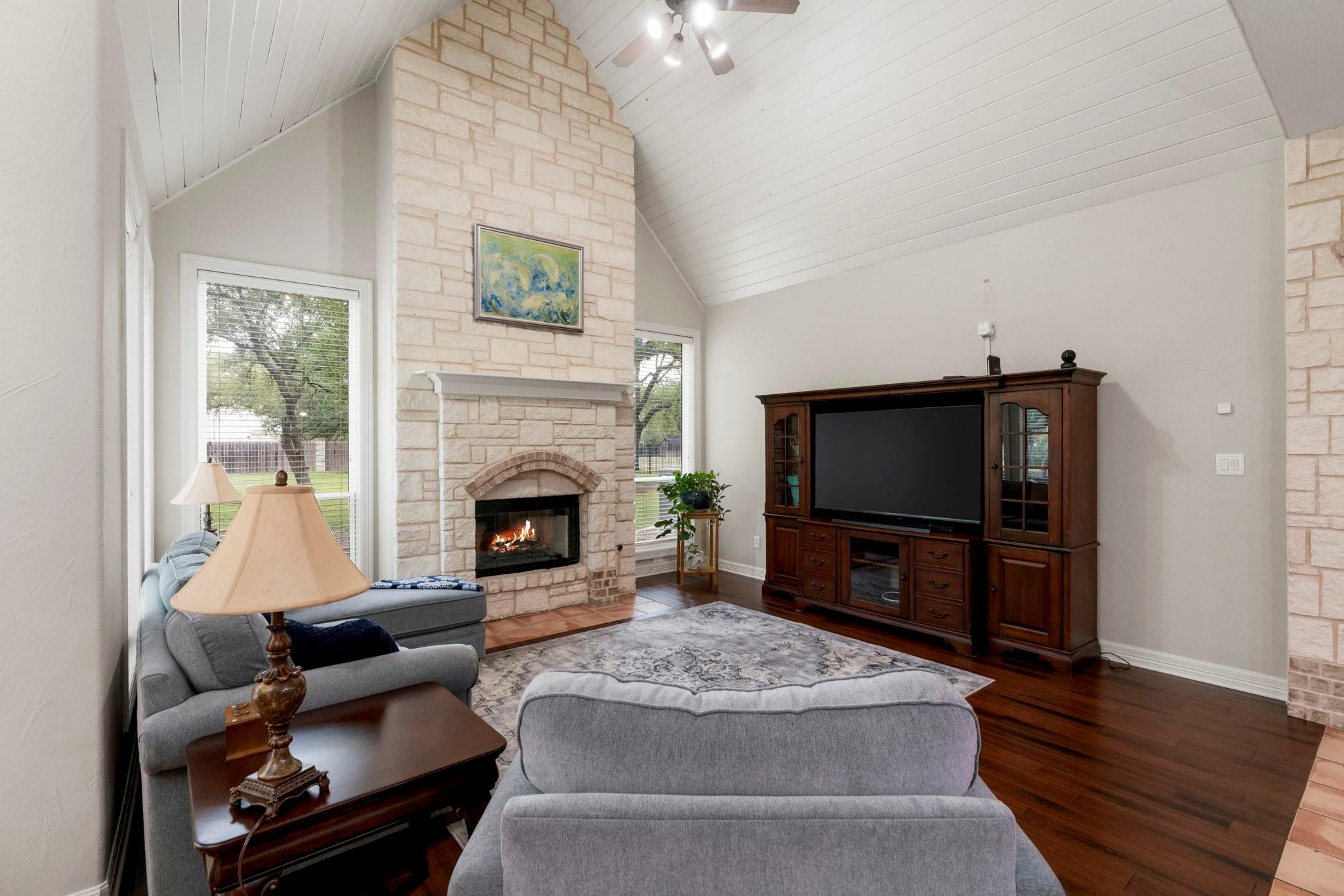 209 Goldridge Dr, Georgetown, TX 78633